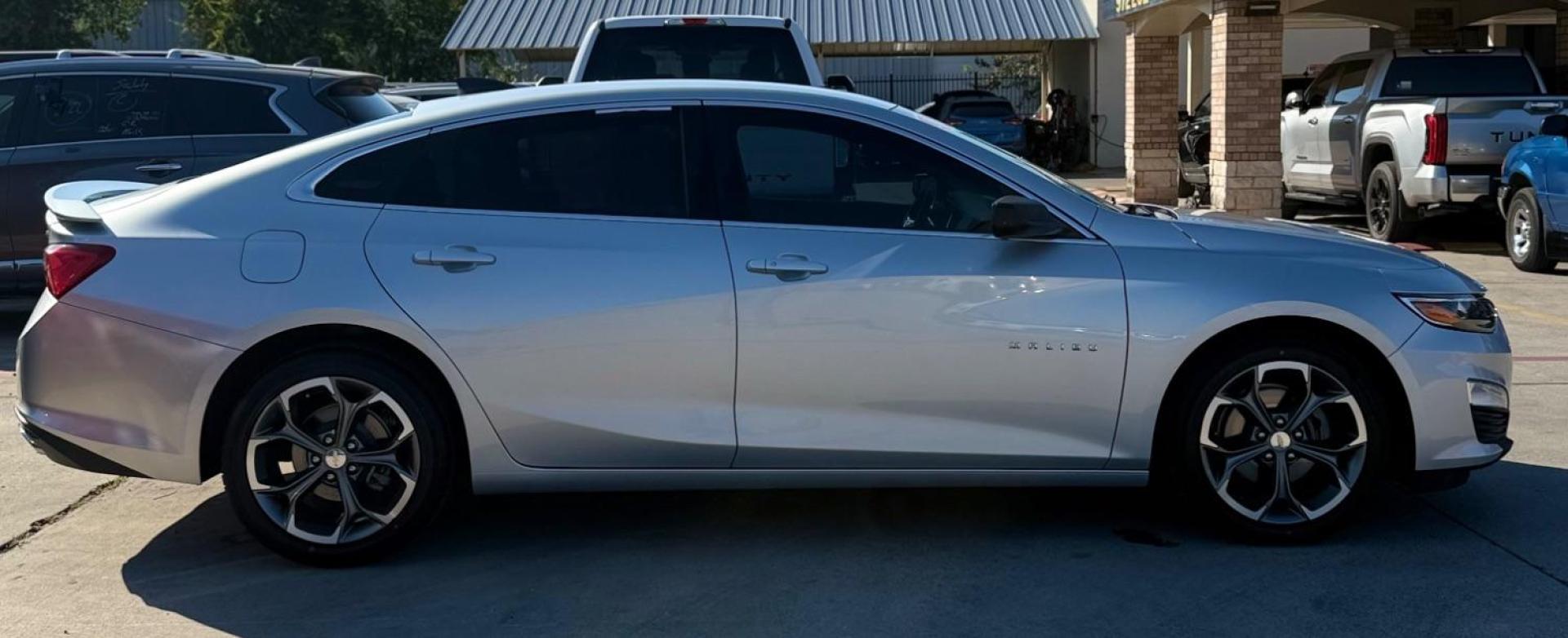 2019 Silver Chevrolet Malibu RS (1G1ZG5ST7KF) with an ECOTEC 1.5L I-4 gasoline direct injection engine, located at 2401 E Main St., Grand Prairie, TX, 75050, (972) 262-4440, 32.748981, -96.969643 - Photo#15