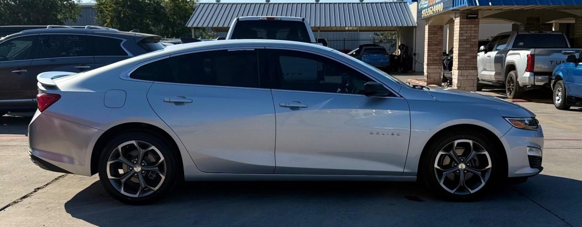 2019 Silver Chevrolet Malibu RS (1G1ZG5ST7KF) with an ECOTEC 1.5L I-4 gasoline direct injection engine, located at 2401 E Main St., Grand Prairie, TX, 75050, (972) 262-4440, 32.748981, -96.969643 - Photo#16