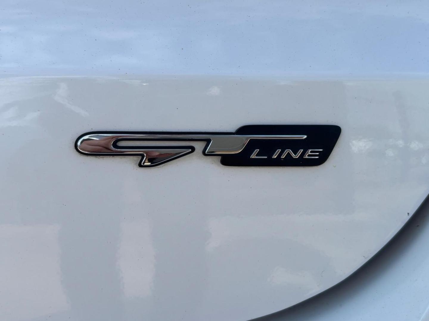 2021 White Kia K5 GT-Line (5XXG64J27MG) with an Gamma-II 1.6L I-4 gasoline direct injection engine, located at 2401 E Main St., Grand Prairie, TX, 75050, (972) 262-4440, 32.748981, -96.969643 - Photo#7