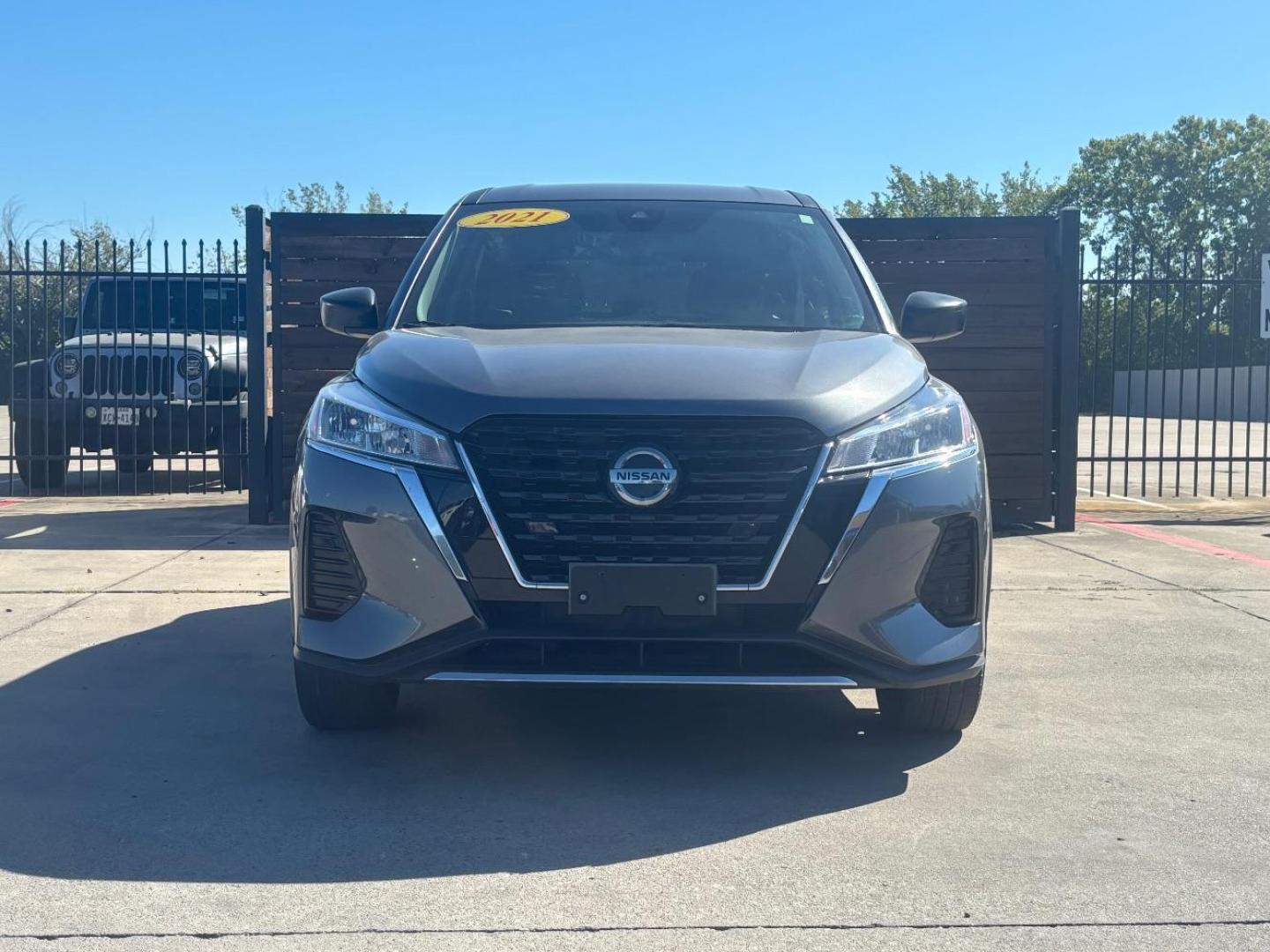 2021 Gray Nissan Kicks S Xtronic CVT (3N1CP5BV9ML) with an 1.6L I-4 DOHC engine, located at 2401 E Main St., Grand Prairie, TX, 75050, (972) 262-4440, 32.748981, -96.969643 - Photo#0