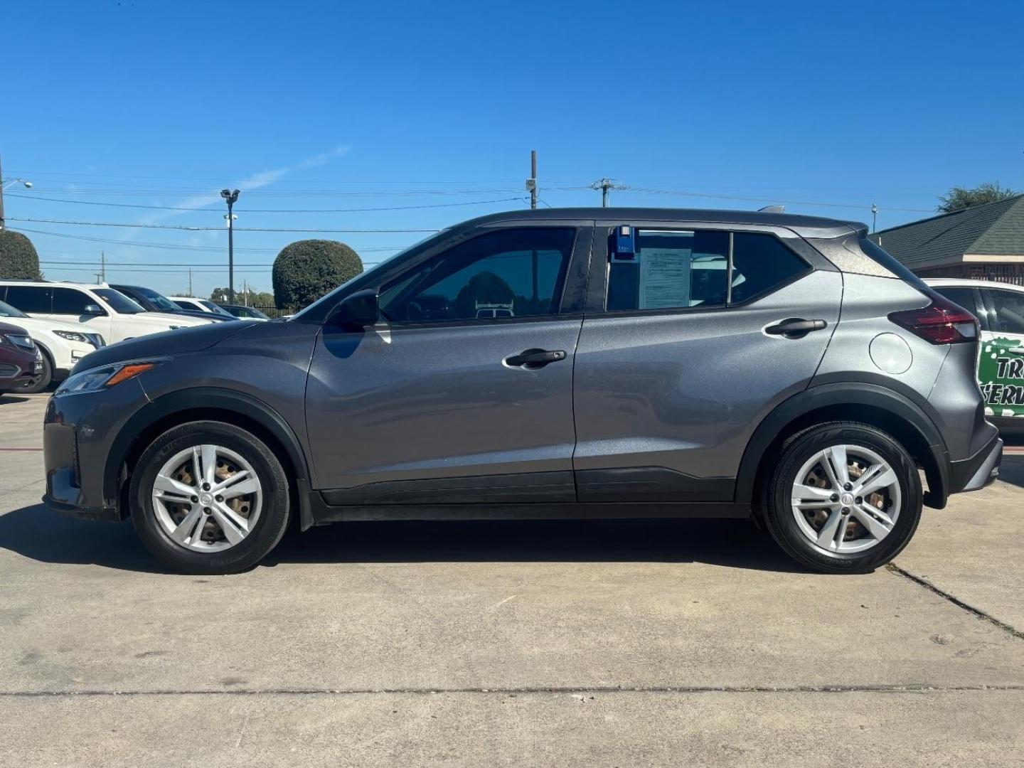 2021 Gray Nissan Kicks S Xtronic CVT (3N1CP5BV9ML) with an 1.6L I-4 DOHC engine, located at 2401 E Main St., Grand Prairie, TX, 75050, (972) 262-4440, 32.748981, -96.969643 - Photo#4