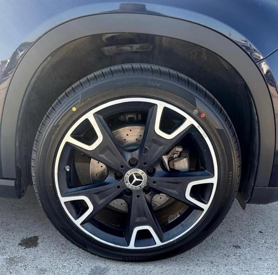 2018 Blue Mercedes-Benz GLA 250 G (WDCTG4EB1JJ) , located at 2401 E Main St., Grand Prairie, TX, 75050, (972) 262-4440, 32.748981, -96.969643 - Photo#14