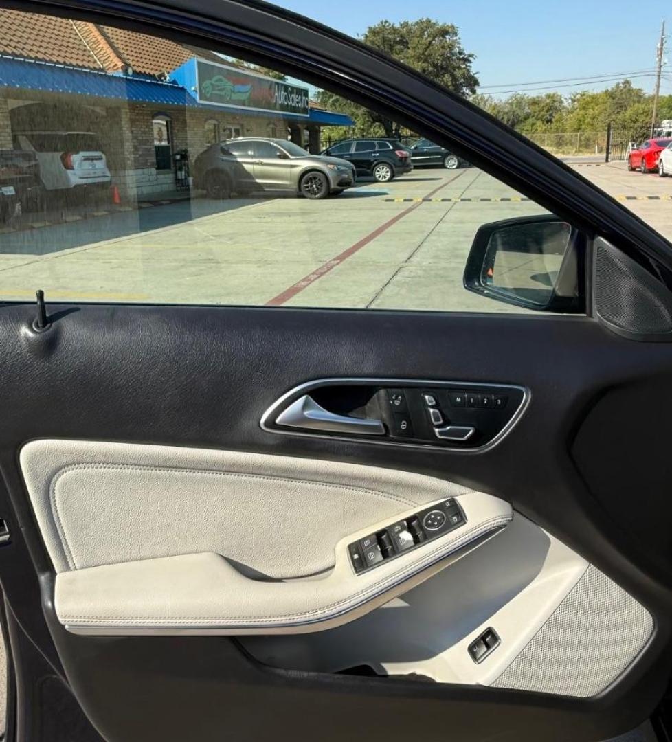2018 Blue Mercedes-Benz GLA 250 G (WDCTG4EB1JJ) , located at 2401 E Main St., Grand Prairie, TX, 75050, (972) 262-4440, 32.748981, -96.969643 - Photo#15
