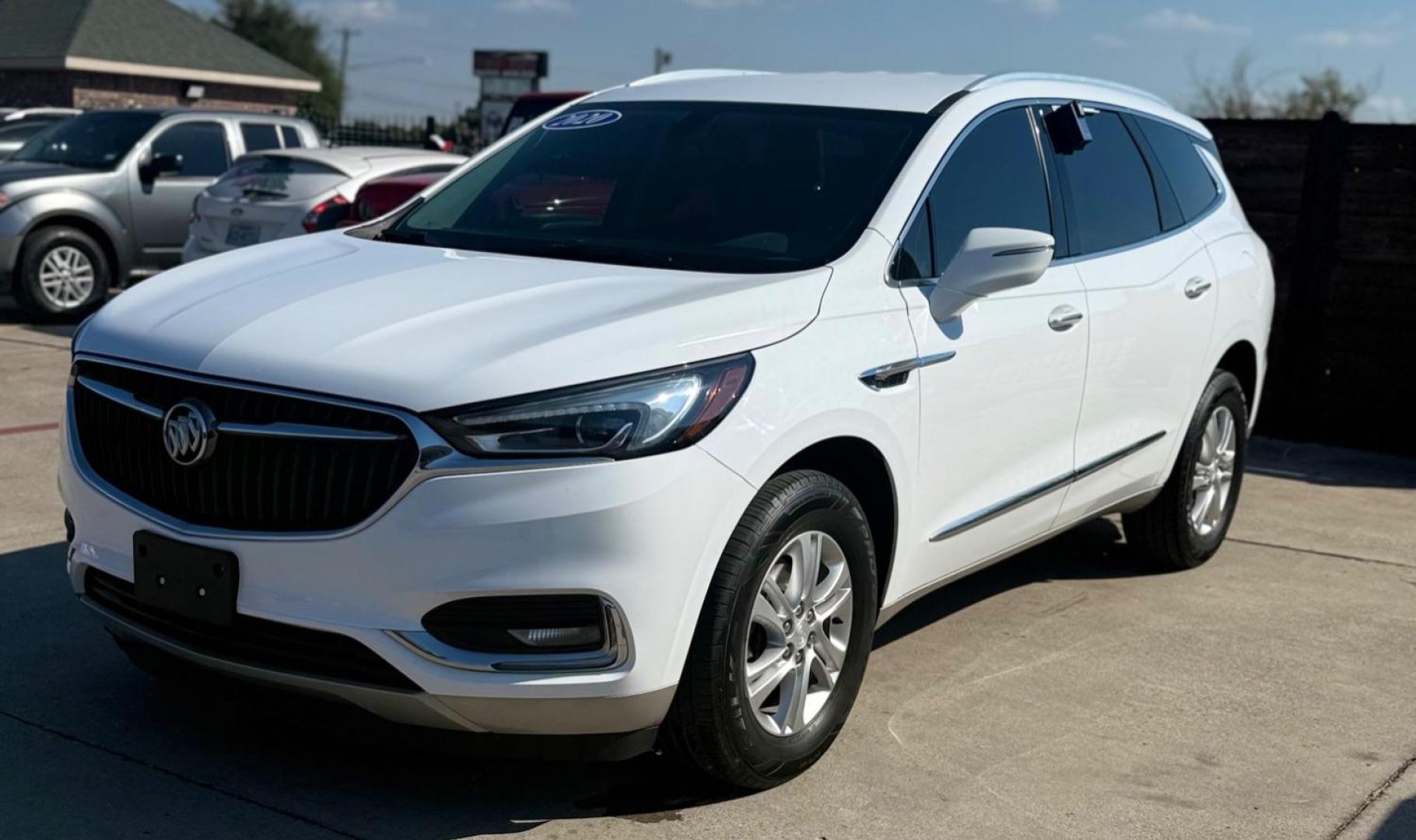2020 White Buick Enclave FWD Preferred (5GAERAKW5LJ) with an 3.6L V-6 gasoline direct injection engine, located at 2401 E Main St., Grand Prairie, TX, 75050, (972) 262-4440, 32.748981, -96.969643 - Photo#4