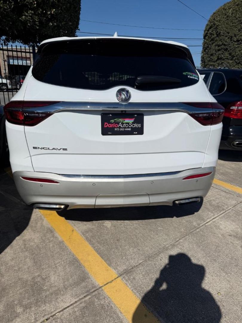 2020 White Buick Enclave FWD Preferred (5GAERAKW5LJ) with an 3.6L V-6 gasoline direct injection engine, located at 2401 E Main St., Grand Prairie, TX, 75050, (972) 262-4440, 32.748981, -96.969643 - Photo#5
