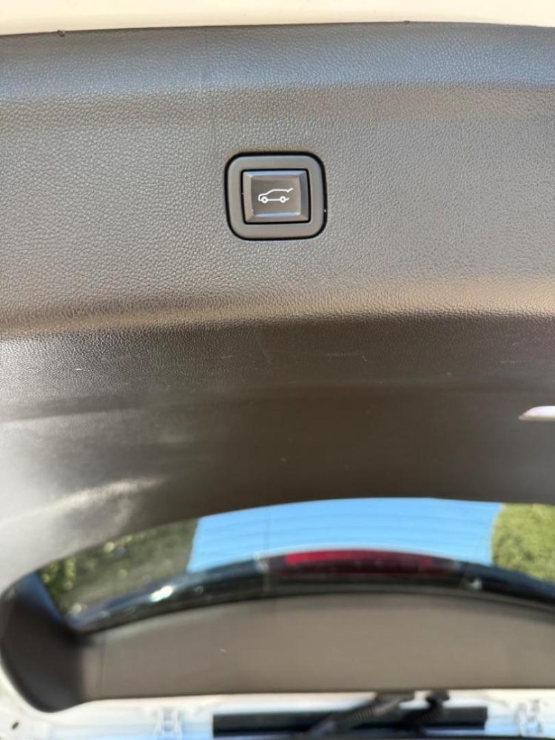 2020 White Buick Enclave FWD Preferred (5GAERAKW5LJ) with an 3.6L V-6 gasoline direct injection engine, located at 2401 E Main St., Grand Prairie, TX, 75050, (972) 262-4440, 32.748981, -96.969643 - Photo#18