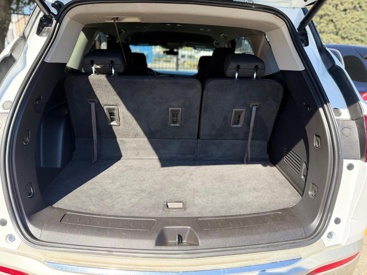 2020 White Buick Enclave FWD Preferred (5GAERAKW5LJ) with an 3.6L V-6 gasoline direct injection engine, located at 2401 E Main St., Grand Prairie, TX, 75050, (972) 262-4440, 32.748981, -96.969643 - Photo#19