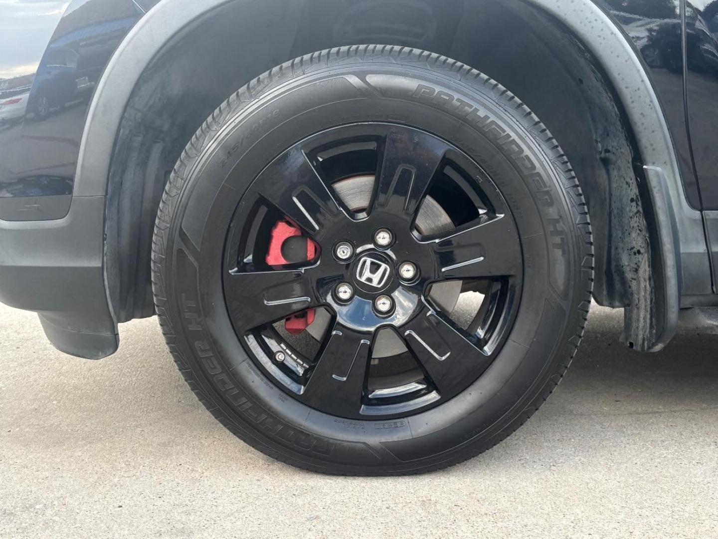 2017 Black Honda Ridgeline Black Edition (5FPYK3F84HB) with an 3.5L V-6 gasoline direct injection engine, located at 2401 E Main St., Grand Prairie, TX, 75050, (972) 262-4440, 32.748981, -96.969643 - Photo#3