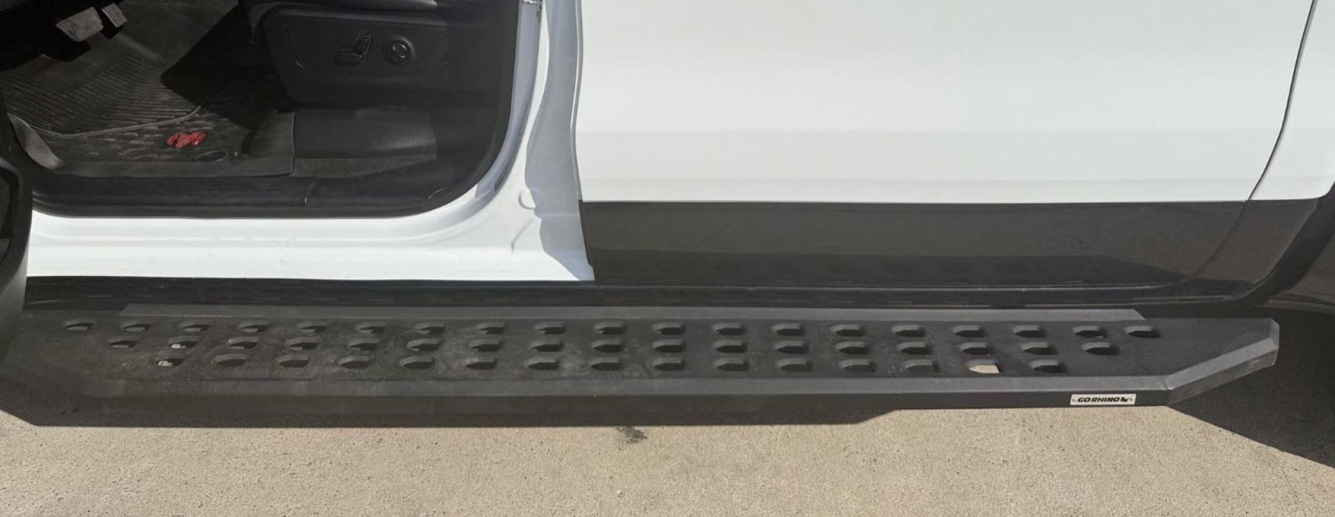 2019 White Ram 1500 Rebel Crew Cab 4x4 5'7 Box (1C6SRFLT4KN) , located at 2401 E Main St., Grand Prairie, TX, 75050, (972) 262-4440, 32.748981, -96.969643 - Photo#6