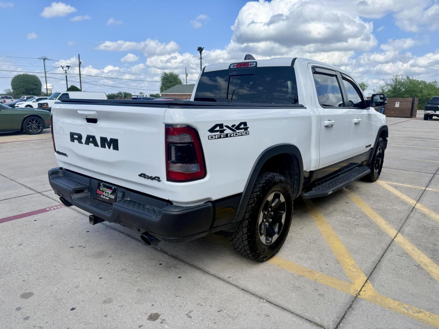 2019 White Ram 1500 (1C6SRFLT4KN) , located at 2401 E Main St., Grand Prairie, TX, 75050, (972) 262-4440, 32.748981, -96.969643 - Photo#4