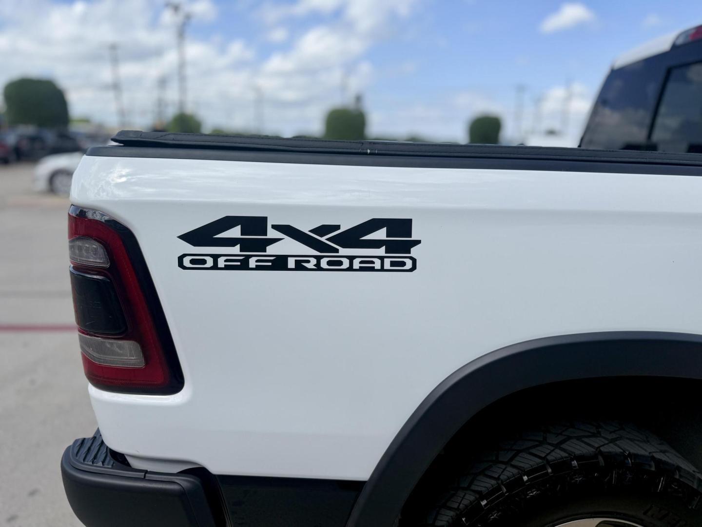2019 White Ram 1500 (1C6SRFLT4KN) , located at 2401 E Main St., Grand Prairie, TX, 75050, (972) 262-4440, 32.748981, -96.969643 - Photo#7