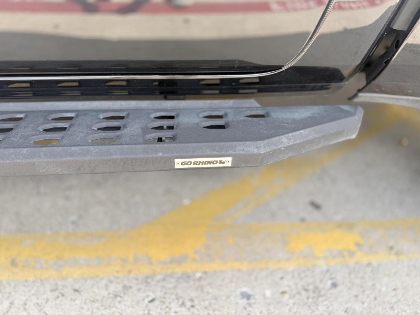 2019 White Ram 1500 (1C6SRFLT4KN) , located at 2401 E Main St., Grand Prairie, TX, 75050, (972) 262-4440, 32.748981, -96.969643 - Photo#18