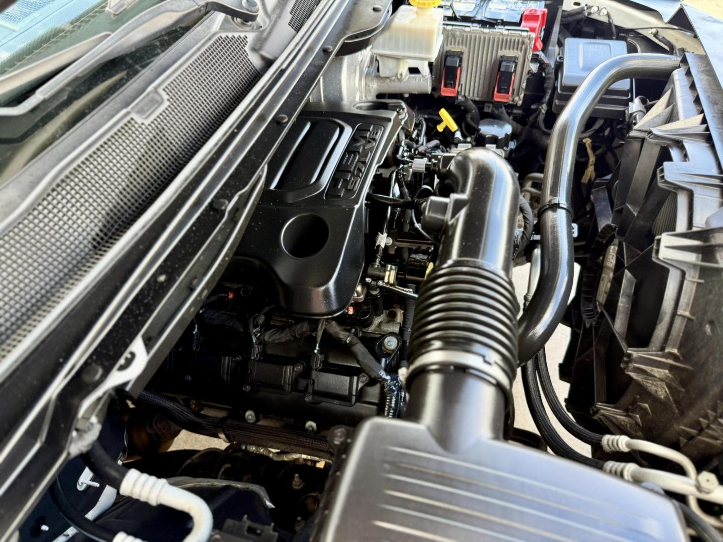 2019 White Ram 1500 (1C6SRFLT4KN) , located at 2401 E Main St., Grand Prairie, TX, 75050, (972) 262-4440, 32.748981, -96.969643 - Photo#29