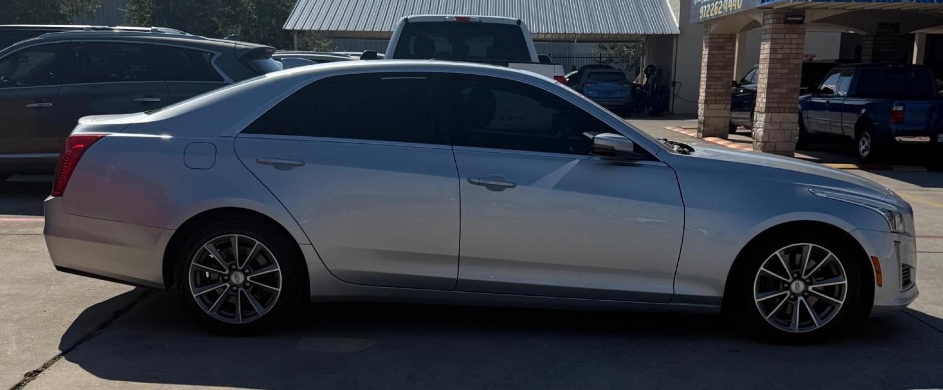 2018 Silver Cadillac CTS 2.0L Turbo Luxury RWD (1G6AR5SX8J0) with an 2.0L L4 DOHC 24V TURBO engine, 6-Speed Automatic transmission, located at 2401 E Main St., Grand Prairie, TX, 75050, (972) 262-4440, 32.748981, -96.969643 - Photo#10