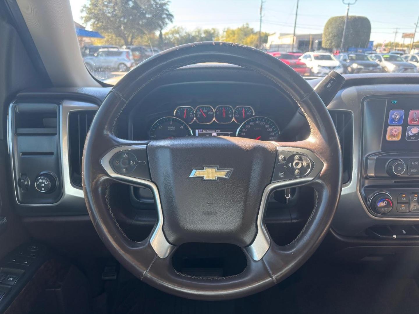 2017 White Chevrolet Silverado 1500 1LT (3GCPCREC3HG) with an EcoTec3 4.3L V-6 gasoline direct injection engine, located at 2401 E Main St., Grand Prairie, TX, 75050, (972) 262-4440, 32.748981, -96.969643 - Photo#9