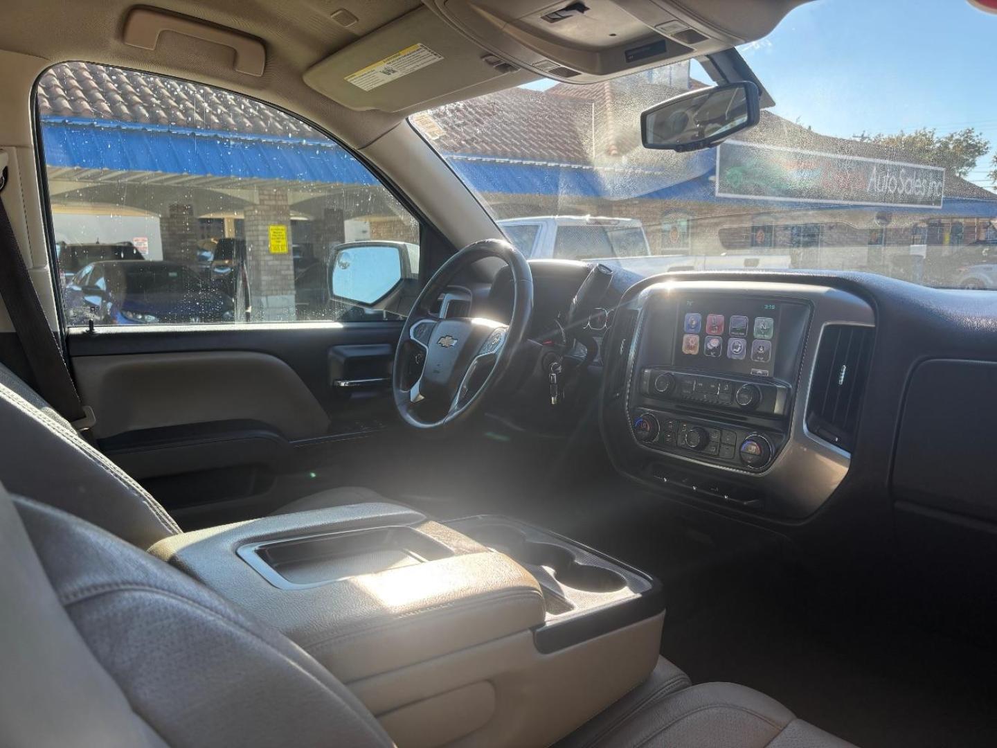 2017 White Chevrolet Silverado 1500 1LT (3GCPCREC3HG) with an EcoTec3 4.3L V-6 gasoline direct injection engine, located at 2401 E Main St., Grand Prairie, TX, 75050, (972) 262-4440, 32.748981, -96.969643 - Photo#14