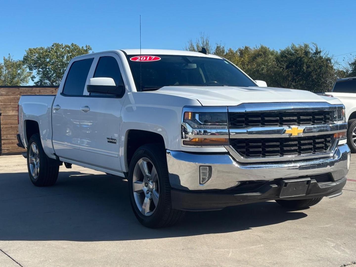 2017 White Chevrolet Silverado 1500 (3GCPCREC3HG) with an EcoTec3 4.3L V-6 gasoline direct injection engine, located at 2401 E Main St., Grand Prairie, TX, 75050, (972) 262-4440, 32.748981, -96.969643 - Photo#7