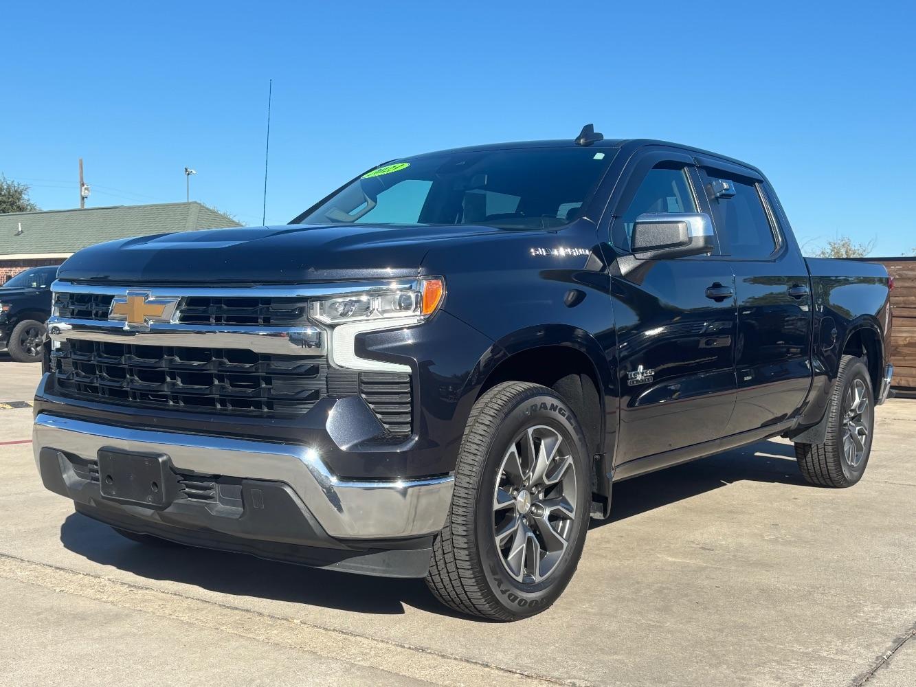 photo of 2023 Chevrolet Silverado 1500 2WD Crew Cab Short Bed LT