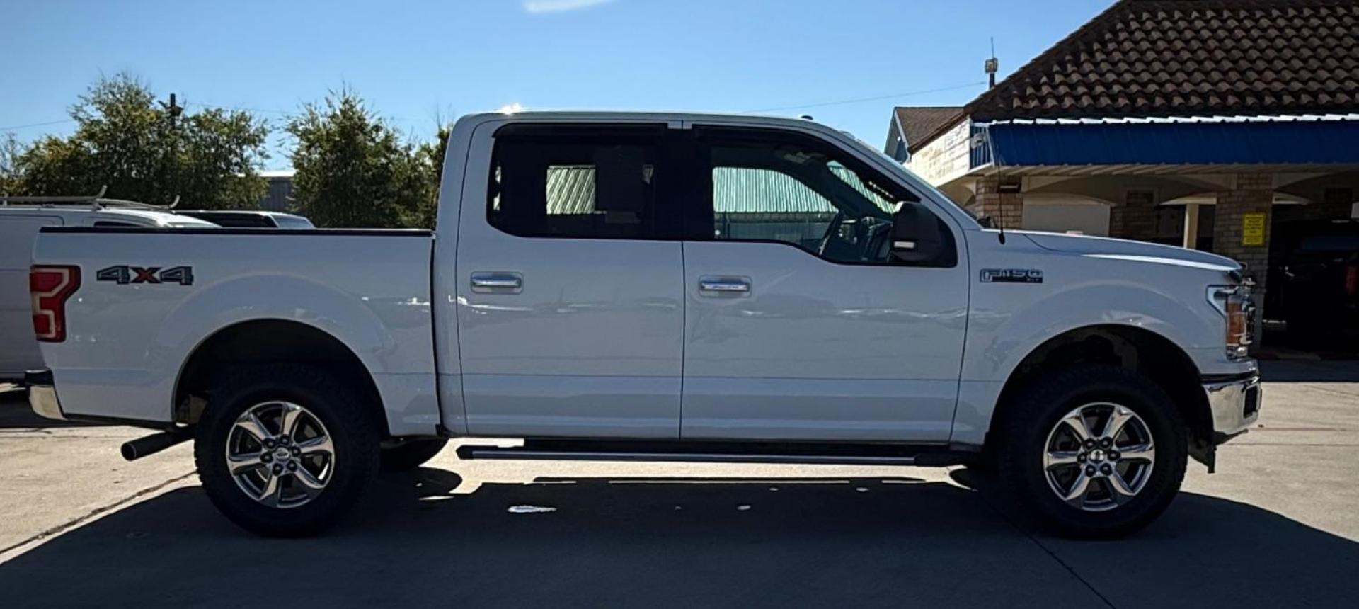 2018 White Ford F-150 XLT (1FTEW1EG5JK) , located at 2401 E Main St., Grand Prairie, TX, 75050, (972) 262-4440, 32.748981, -96.969643 - Photo#17