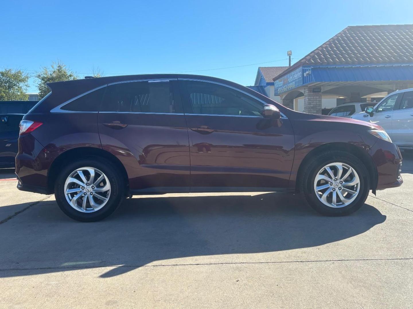 2018 Red Acura RDX Technology Package | Technology and AcuraWatch Plus Packages (5J8TB3H59JL) with an 3.5L V-6 i-VTEC variable valve control engine, located at 2401 E Main St., Grand Prairie, TX, 75050, (972) 262-4440, 32.748981, -96.969643 - Photo#8