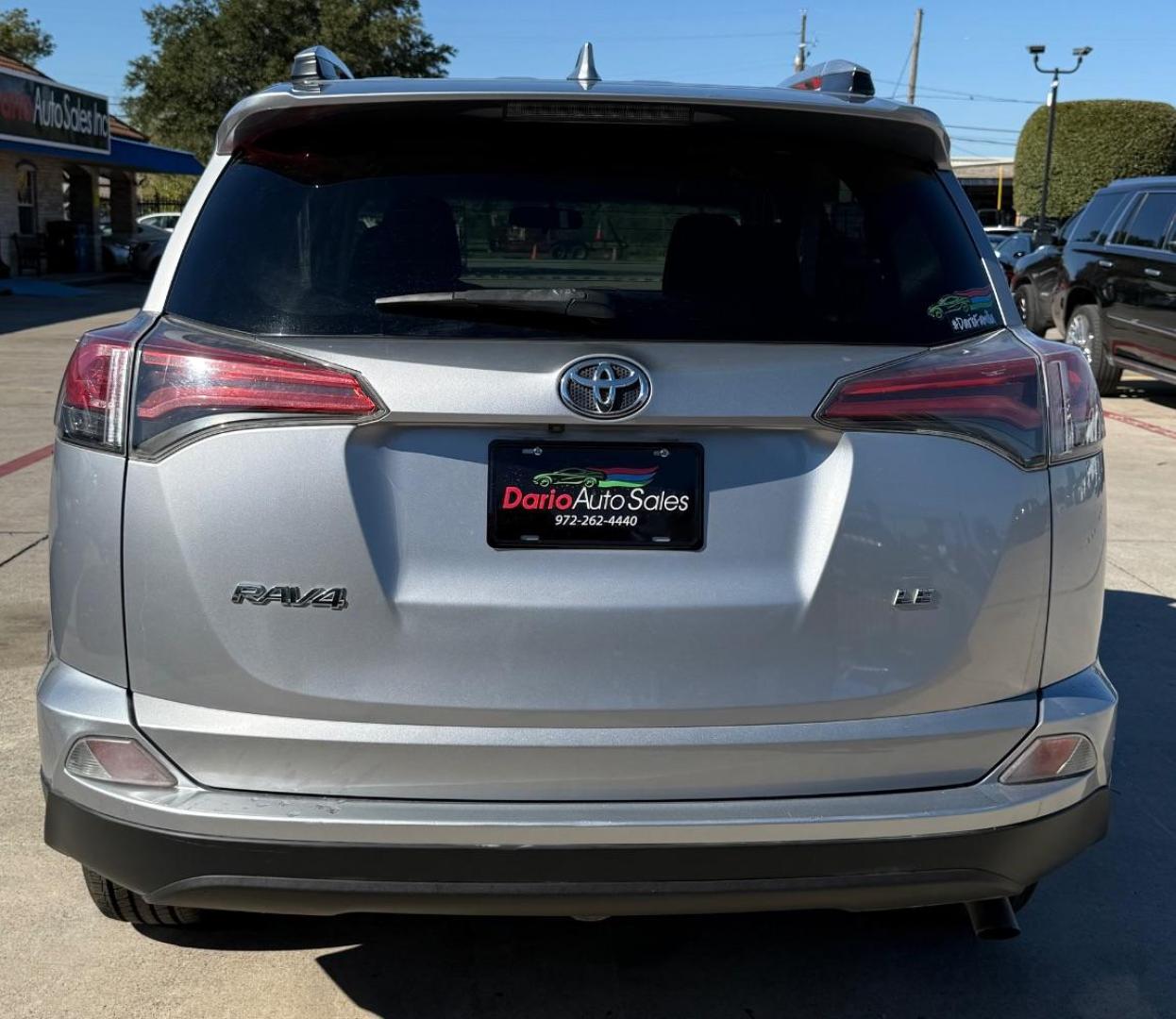 2016 Silver Toyota RAV4 LE (2T3ZFREVXGW) with an 2.5L I-4 DOHC engine, located at 2401 E Main St., Grand Prairie, TX, 75050, (972) 262-4440, 32.748981, -96.969643 - Photo#8