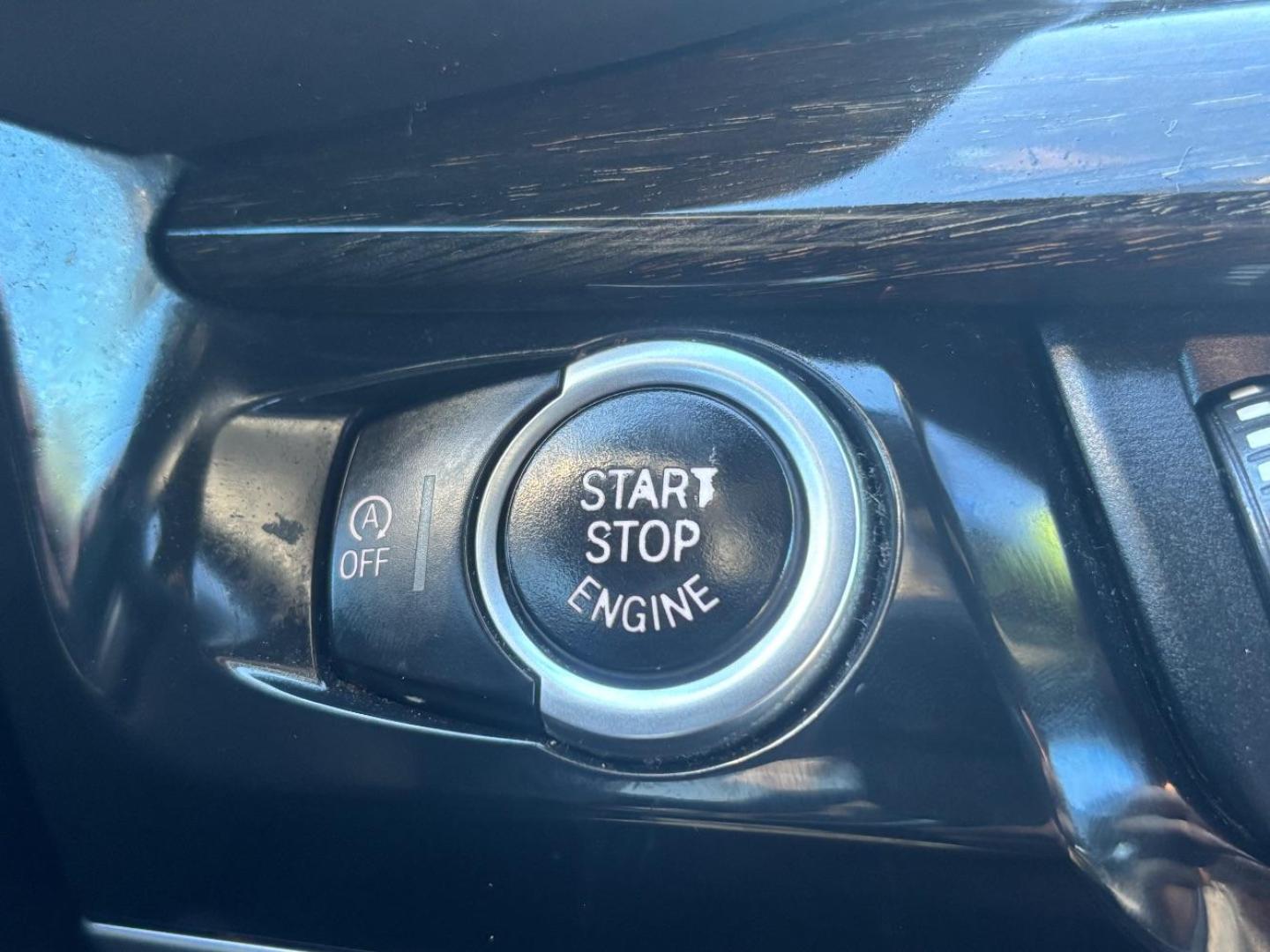 2014 White BMW X5 xDrive50i (5UXKR6C55E0) with an 4.4L V-8 gasoline direct injection engine, located at 2401 E Main St., Grand Prairie, TX, 75050, (972) 262-4440, 32.748981, -96.969643 - Photo#10