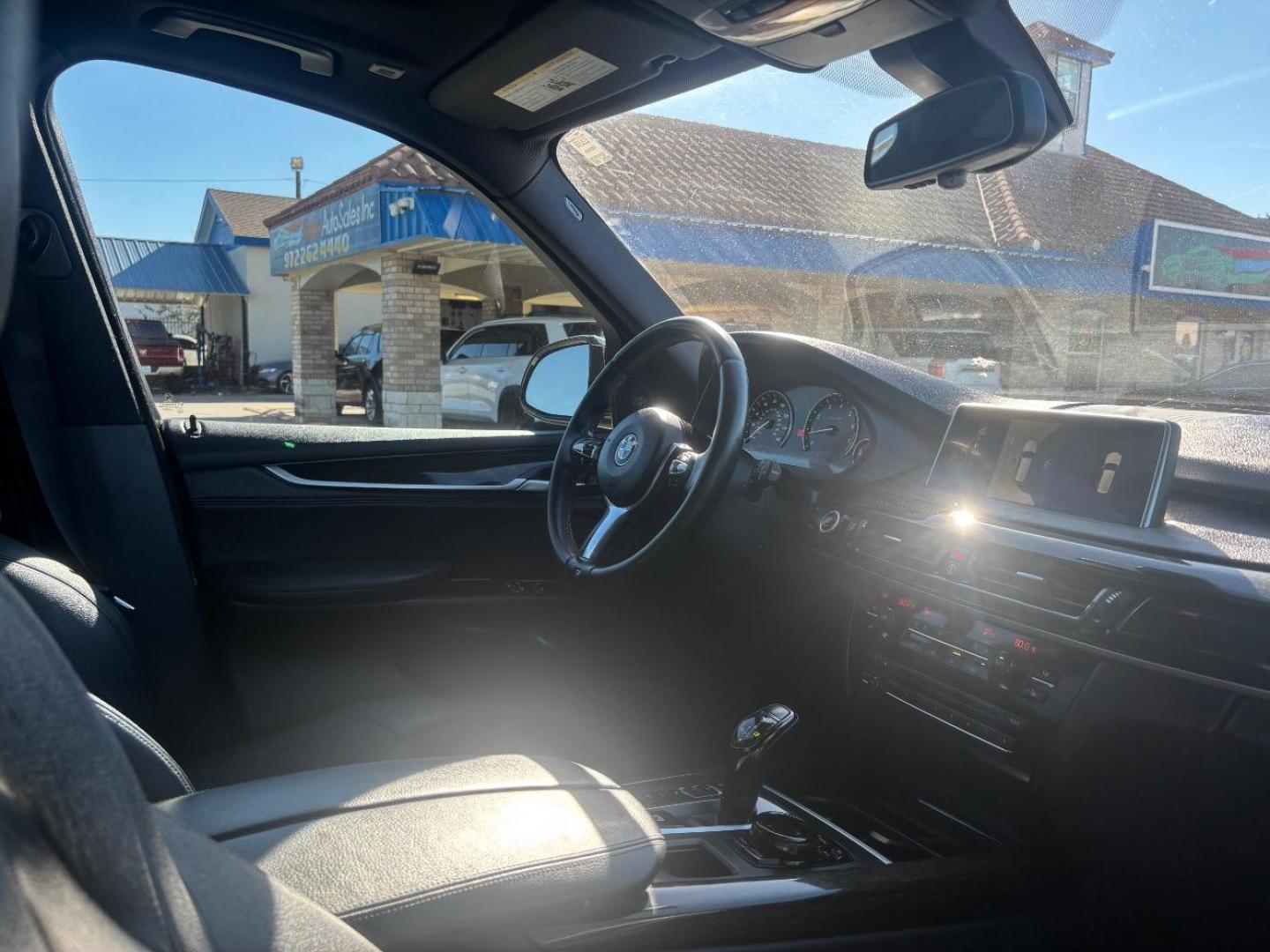 2014 White BMW X5 xDrive50i (5UXKR6C55E0) with an 4.4L V-8 gasoline direct injection engine, located at 2401 E Main St., Grand Prairie, TX, 75050, (972) 262-4440, 32.748981, -96.969643 - Photo#13