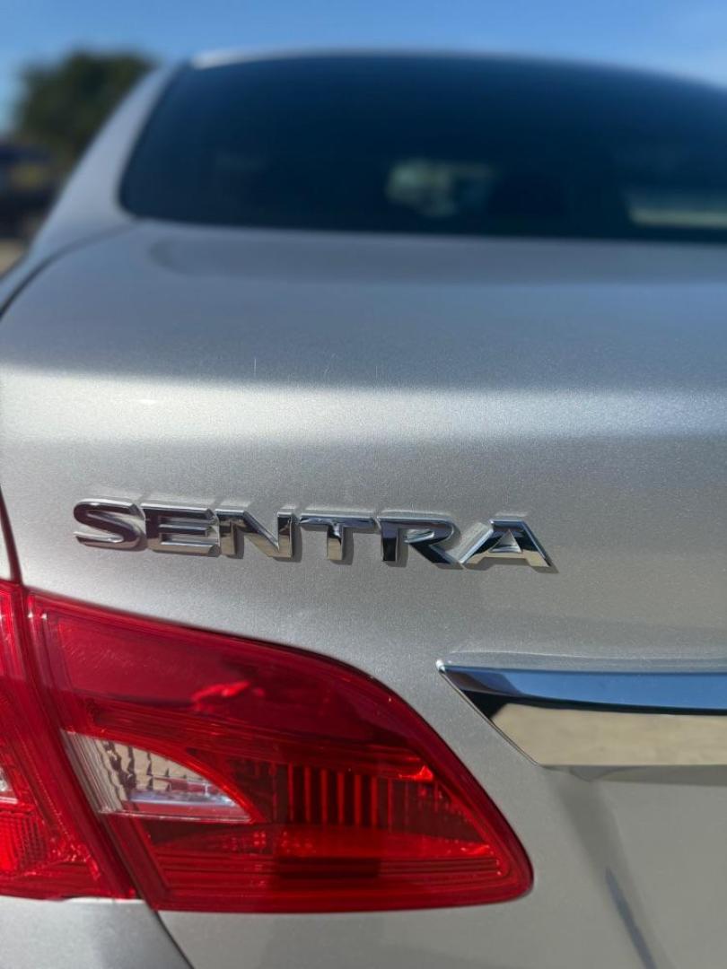 2019 Silver Nissan Sentra S (3N1AB7AP1KY) with an 1.8L I-4 DOHC engine, located at 2401 E Main St., Grand Prairie, TX, 75050, (972) 262-4440, 32.748981, -96.969643 - Photo#9