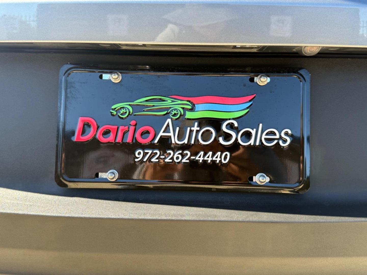 2019 Silver Volvo XC40 T5 Momentum (YV4162UK3K2) with an Drive-E 2L I-4 gasoline direct injection engine, located at 2401 E Main St., Grand Prairie, TX, 75050, (972) 262-4440, 32.748981, -96.969643 - Photo#10