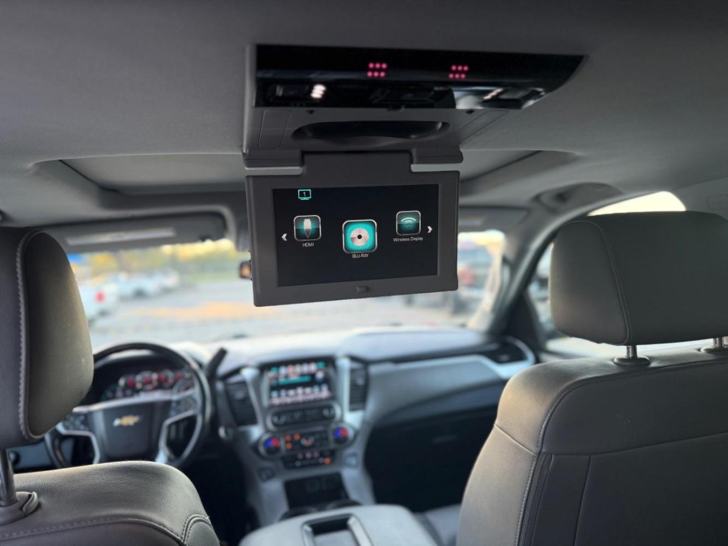 2019 Gray Chevrolet Tahoe LT (1GNSCBKC5KR) with an EcoTec3 5.3L V-8 gasoline direct injection engine, located at 2401 E Main St., Grand Prairie, TX, 75050, (972) 262-4440, 32.748981, -96.969643 - Photo#34