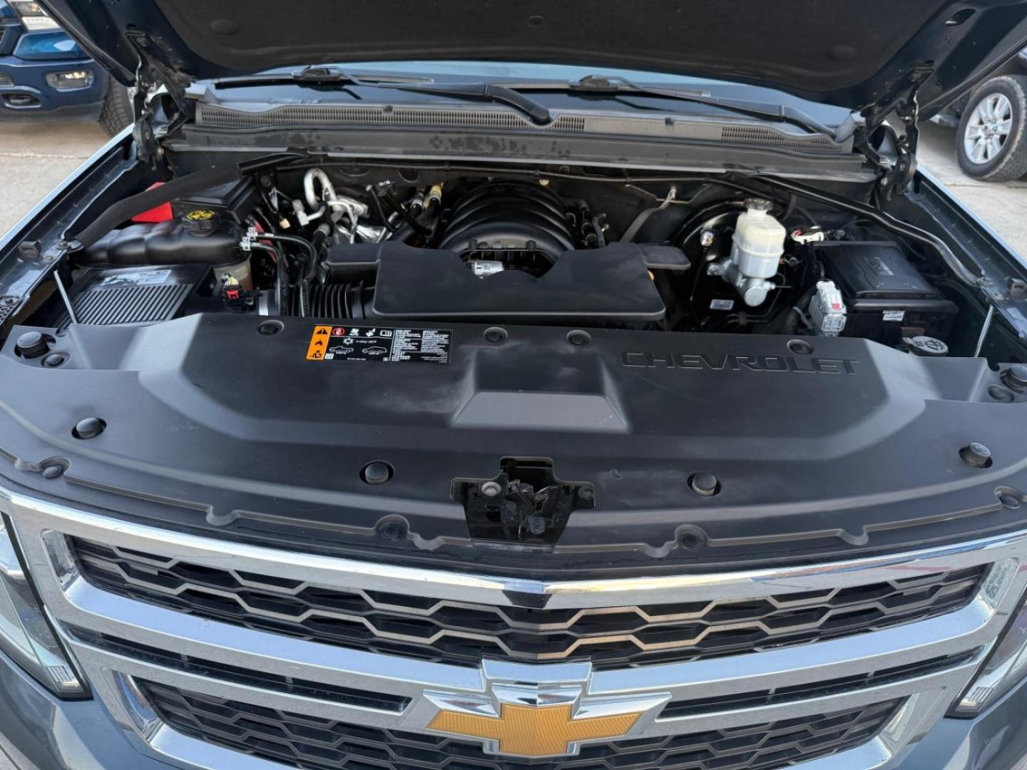 2019 Gray Chevrolet Tahoe LT (1GNSCBKC5KR) with an EcoTec3 5.3L V-8 gasoline direct injection engine, located at 2401 E Main St., Grand Prairie, TX, 75050, (972) 262-4440, 32.748981, -96.969643 - Photo#38
