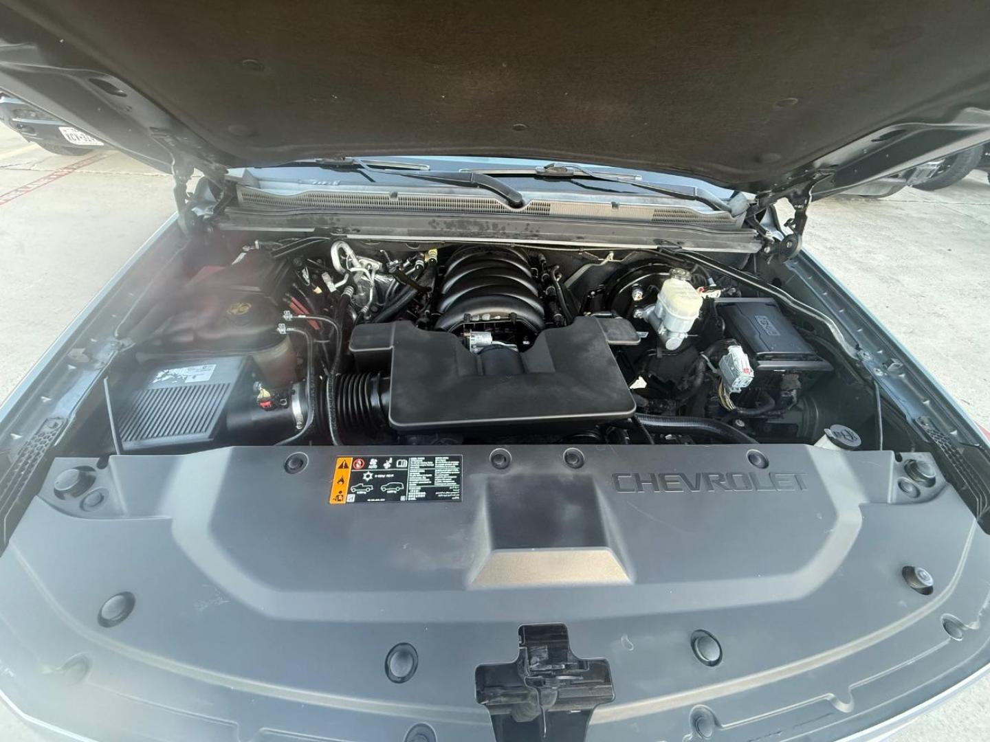 2019 Gray Chevrolet Tahoe LT (1GNSCBKC5KR) with an EcoTec3 5.3L V-8 gasoline direct injection engine, located at 2401 E Main St., Grand Prairie, TX, 75050, (972) 262-4440, 32.748981, -96.969643 - Photo#39