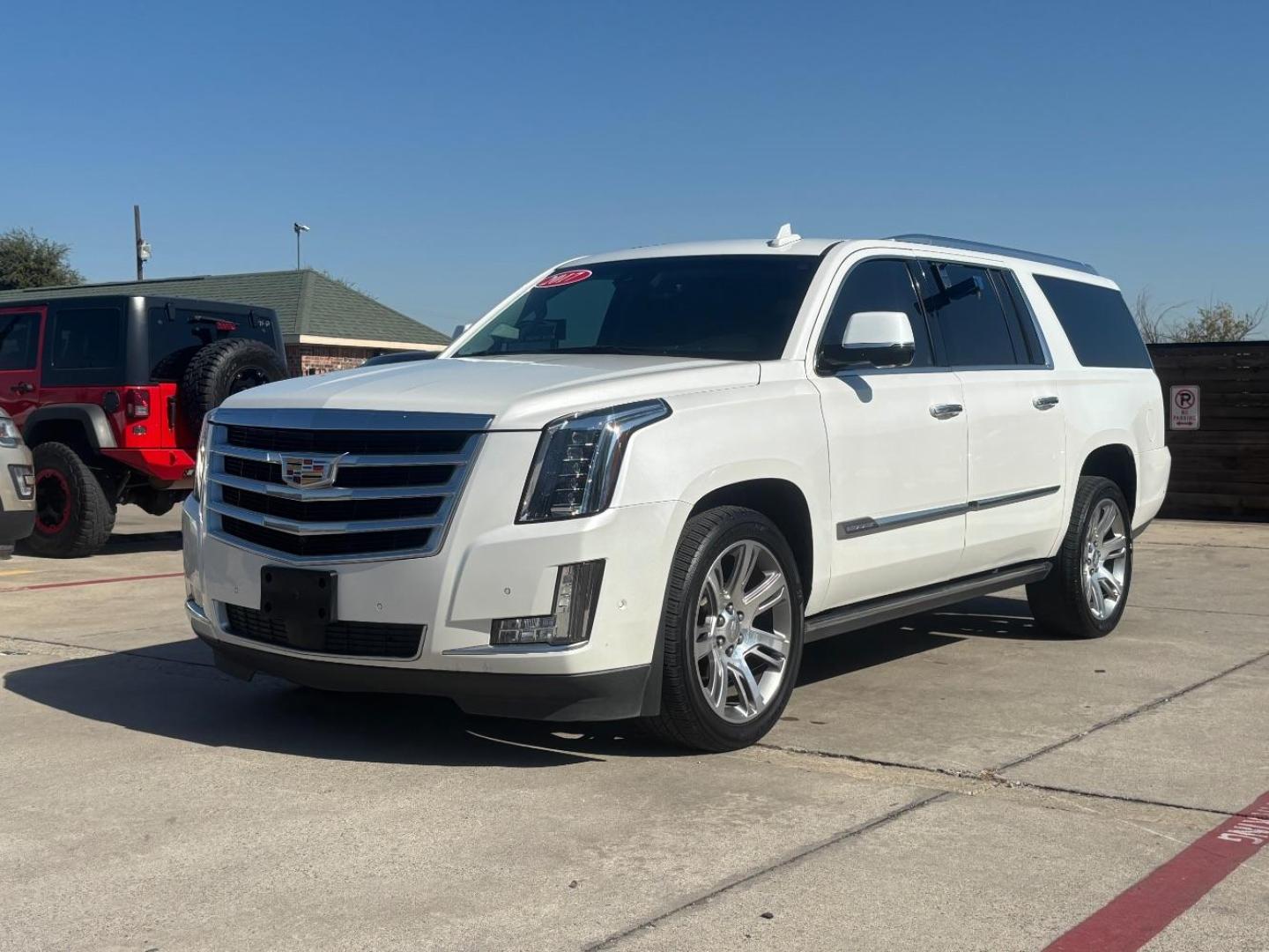 2017 White Cadillac Escalade ESV Premium Luxury (1GYS4JKJ2HR) with an EcoTec3 6.2L V-8 gasoline direct injection engine, located at 2401 E Main St., Grand Prairie, TX, 75050, (972) 262-4440, 32.748981, -96.969643 - Photo#2
