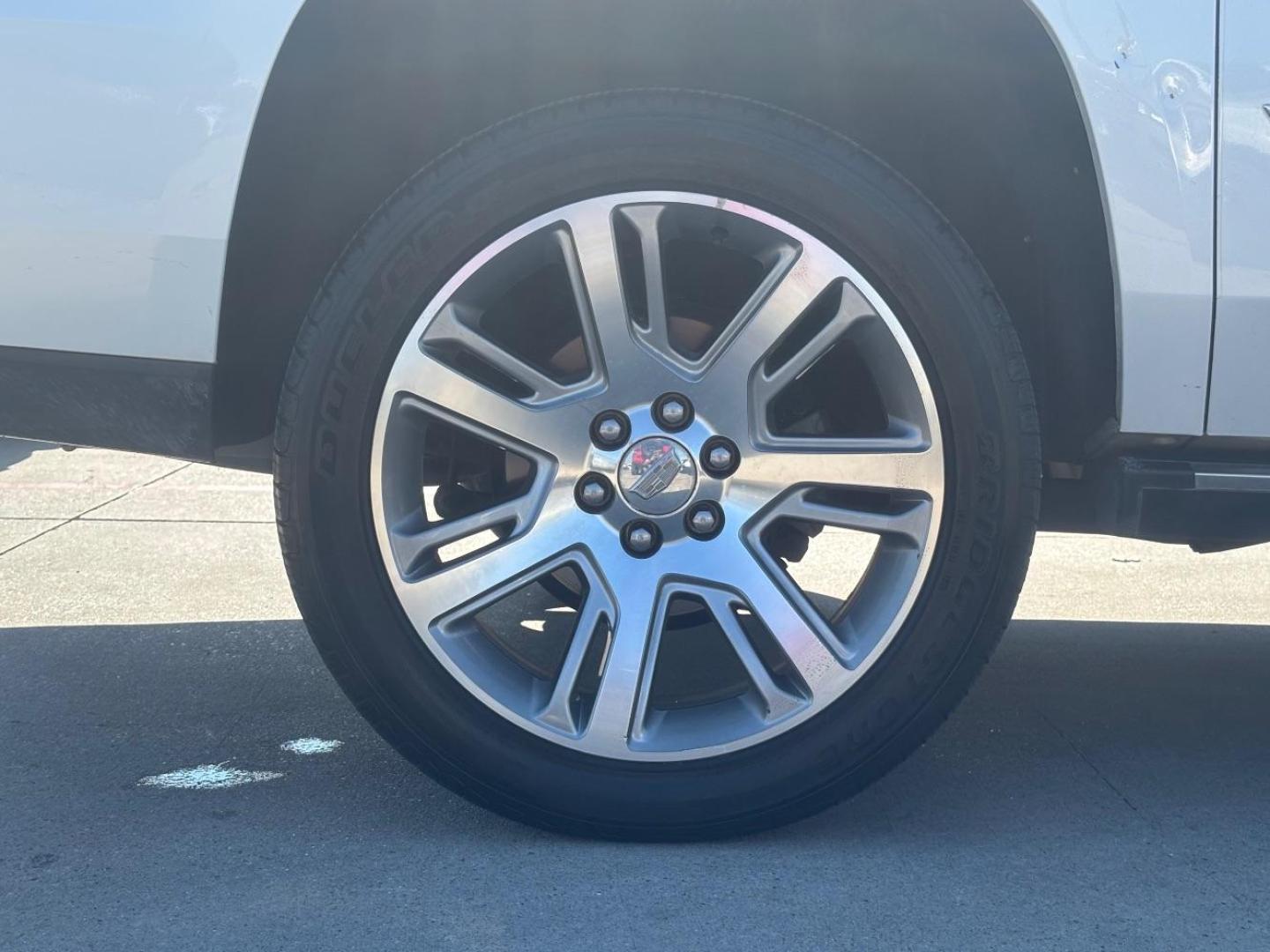 2017 White Cadillac Escalade ESV Premium Luxury (1GYS4JKJ2HR) with an EcoTec3 6.2L V-8 gasoline direct injection engine, located at 2401 E Main St., Grand Prairie, TX, 75050, (972) 262-4440, 32.748981, -96.969643 - Photo#9