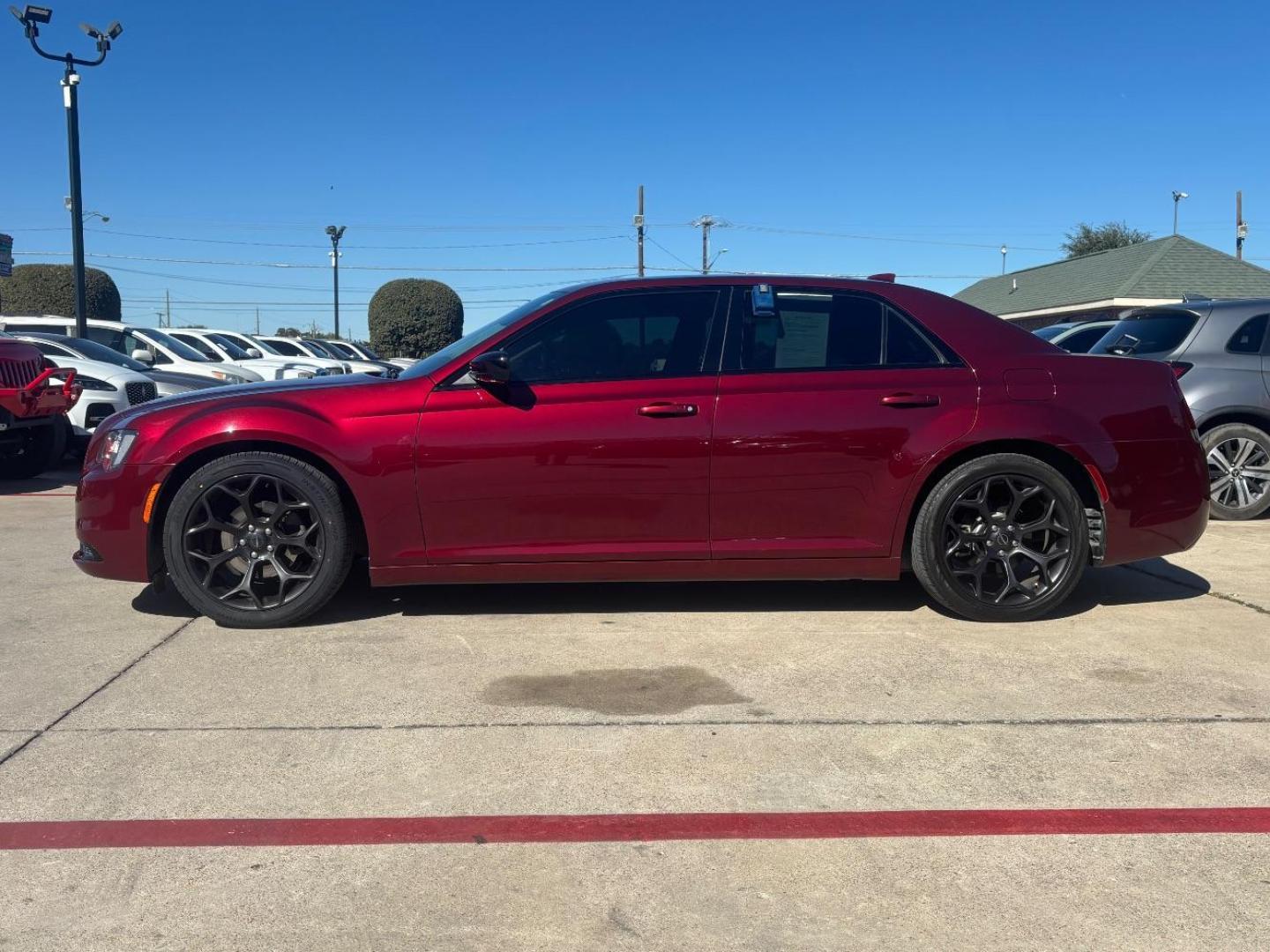 2019 Red Chrysler 300 Touring (2C3CCAAG9KH) with an Pentastar 3.6L V-6 DOHC engine, located at 2401 E Main St., Grand Prairie, TX, 75050, (972) 262-4440, 32.748981, -96.969643 - Photo#3