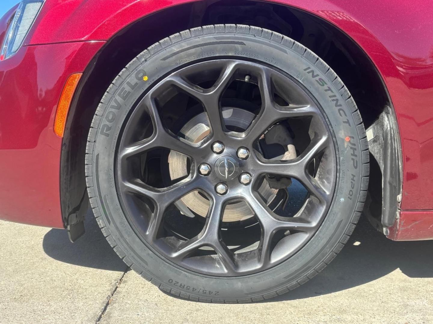 2019 Red Chrysler 300 Touring (2C3CCAAG9KH) with an Pentastar 3.6L V-6 DOHC engine, located at 2401 E Main St., Grand Prairie, TX, 75050, (972) 262-4440, 32.748981, -96.969643 - Photo#4