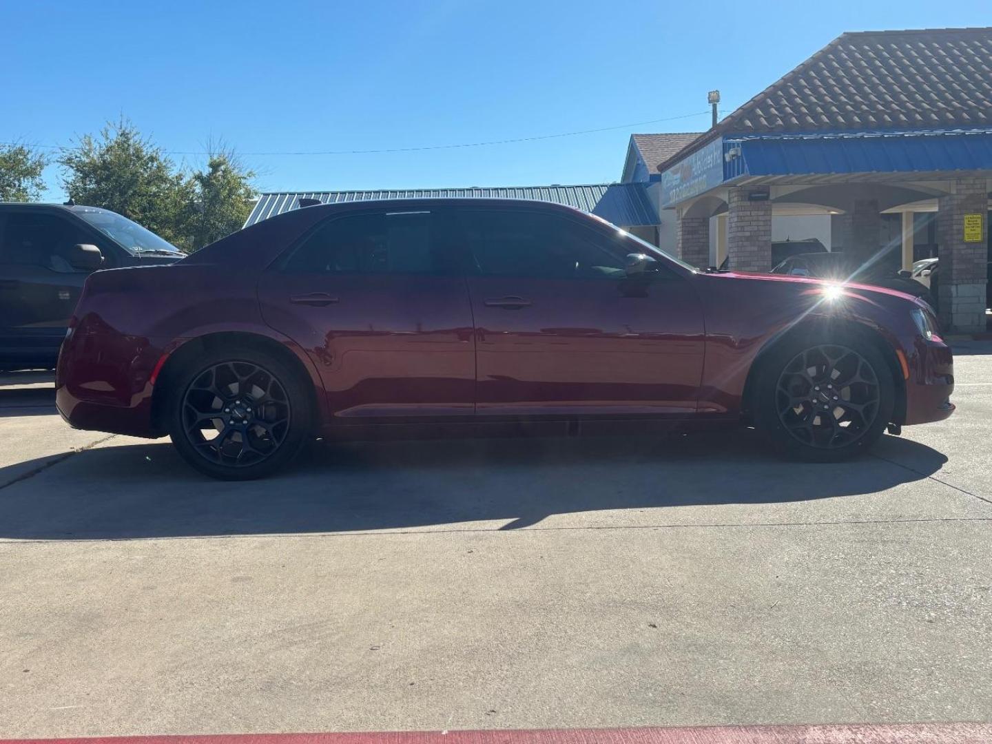 2019 Red Chrysler 300 Touring (2C3CCAAG9KH) with an Pentastar 3.6L V-6 DOHC engine, located at 2401 E Main St., Grand Prairie, TX, 75050, (972) 262-4440, 32.748981, -96.969643 - Photo#8