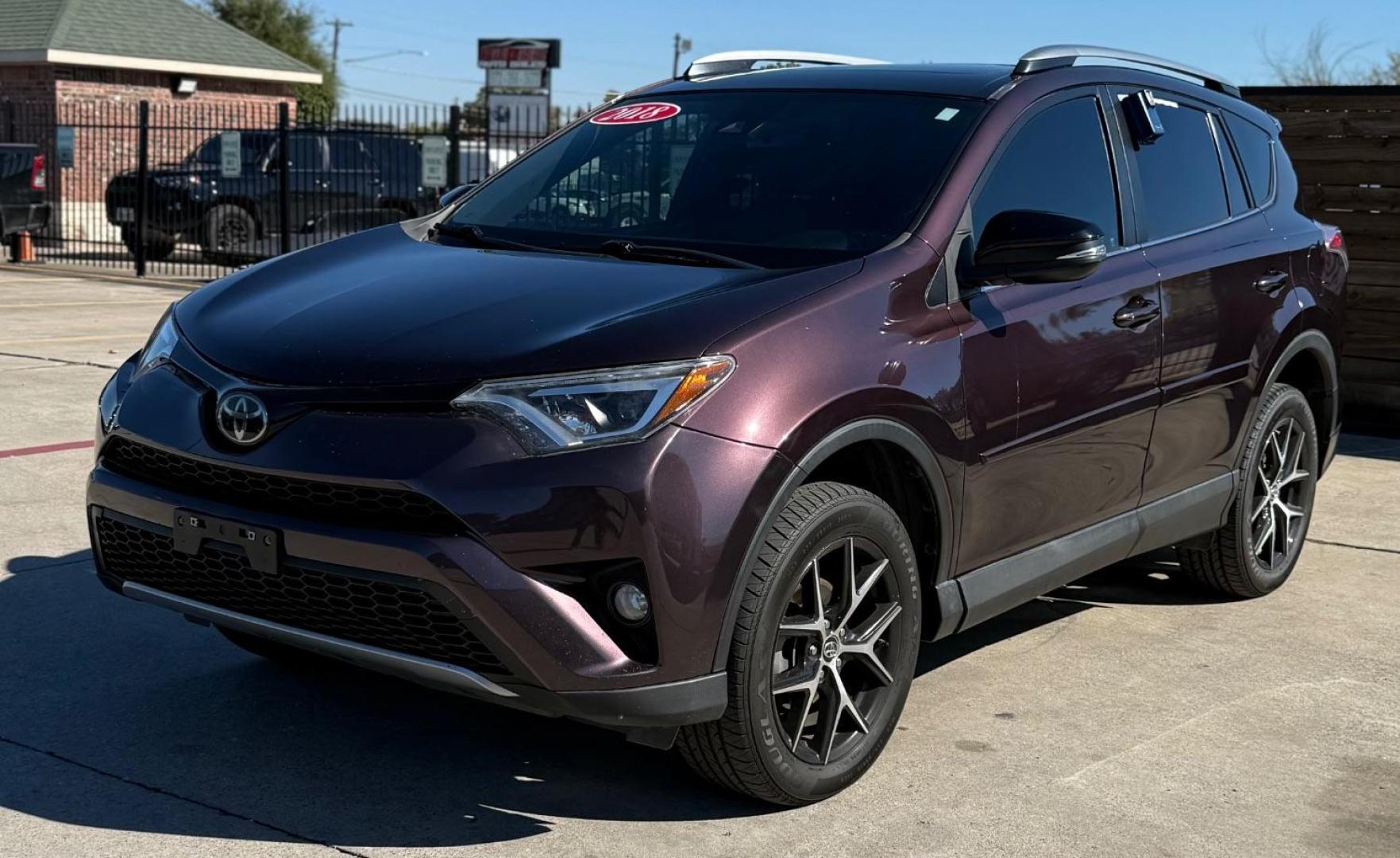 2018 Purple Toyota RAV4 SE (2T3JFREV2JW) with an 2.5L I-4 DOHC engine, located at 2401 E Main St., Grand Prairie, TX, 75050, (972) 262-4440, 32.748981, -96.969643 - Photo#3