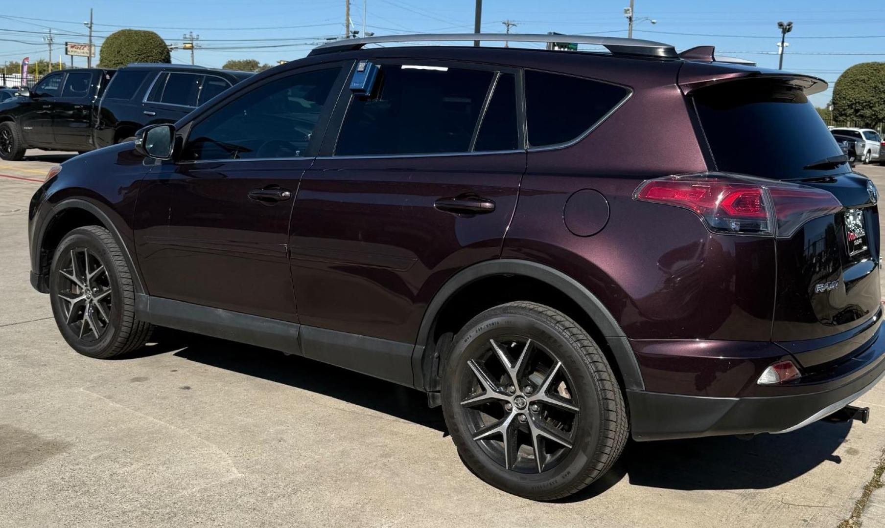 2018 Purple Toyota RAV4 SE (2T3JFREV2JW) with an 2.5L I-4 DOHC engine, located at 2401 E Main St., Grand Prairie, TX, 75050, (972) 262-4440, 32.748981, -96.969643 - Photo#7