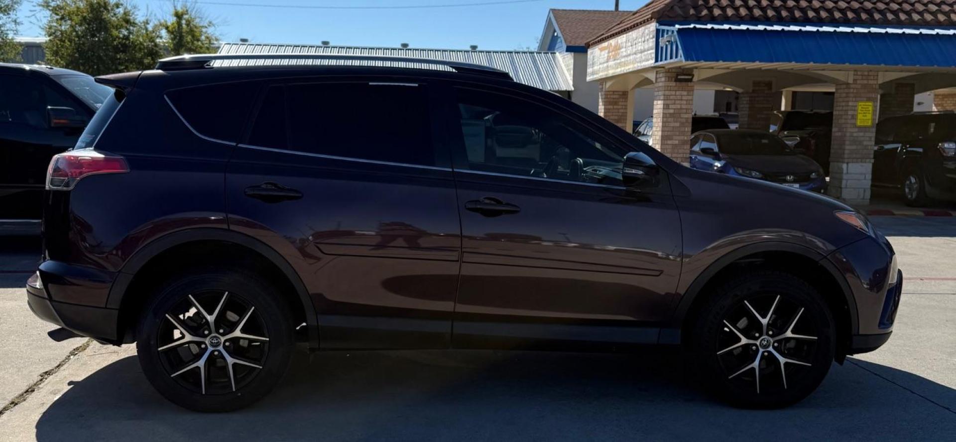 2018 Purple Toyota RAV4 SE (2T3JFREV2JW) with an 2.5L I-4 DOHC engine, located at 2401 E Main St., Grand Prairie, TX, 75050, (972) 262-4440, 32.748981, -96.969643 - Photo#15