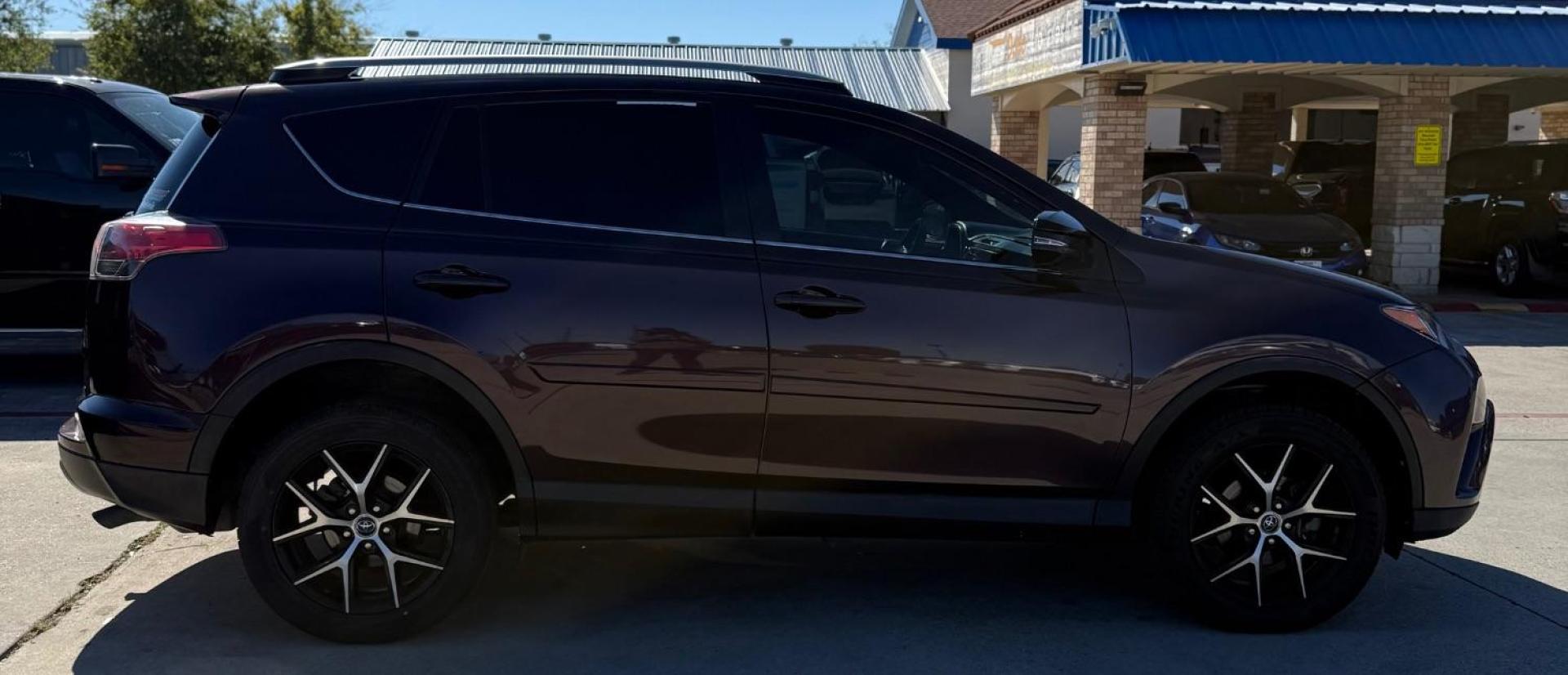 2018 Purple Toyota RAV4 SE (2T3JFREV2JW) with an 2.5L I-4 DOHC engine, located at 2401 E Main St., Grand Prairie, TX, 75050, (972) 262-4440, 32.748981, -96.969643 - Photo#16