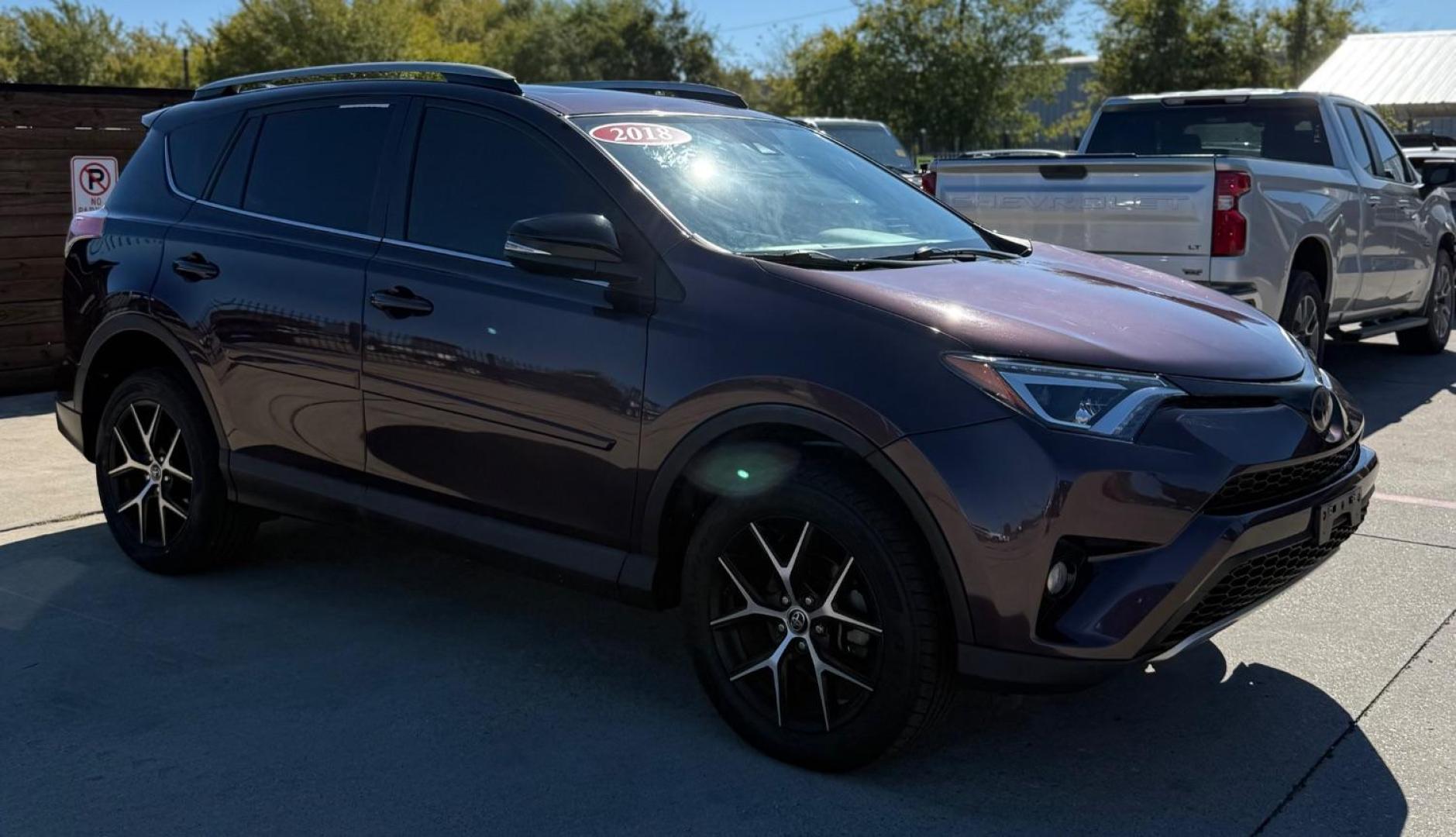 2018 Purple Toyota RAV4 SE (2T3JFREV2JW) with an 2.5L I-4 DOHC engine, located at 2401 E Main St., Grand Prairie, TX, 75050, (972) 262-4440, 32.748981, -96.969643 - Photo#18