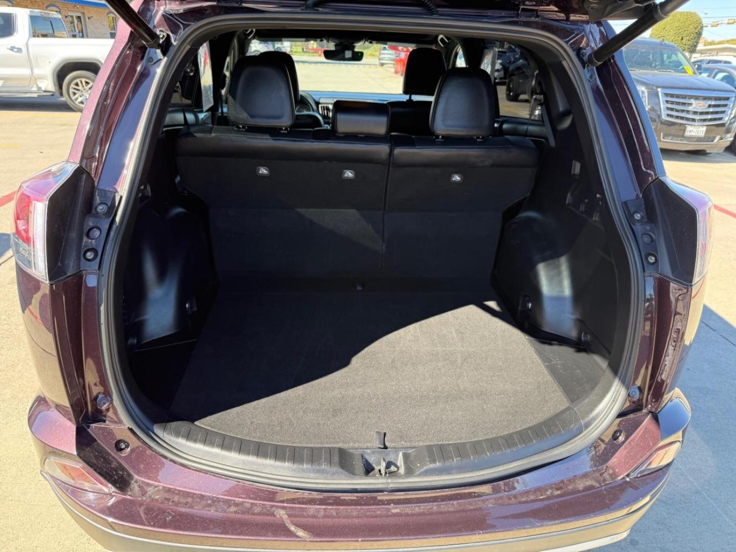 2018 Purple Toyota RAV4 SE (2T3JFREV2JW) with an 2.5L I-4 DOHC engine, located at 2401 E Main St., Grand Prairie, TX, 75050, (972) 262-4440, 32.748981, -96.969643 - Photo#33