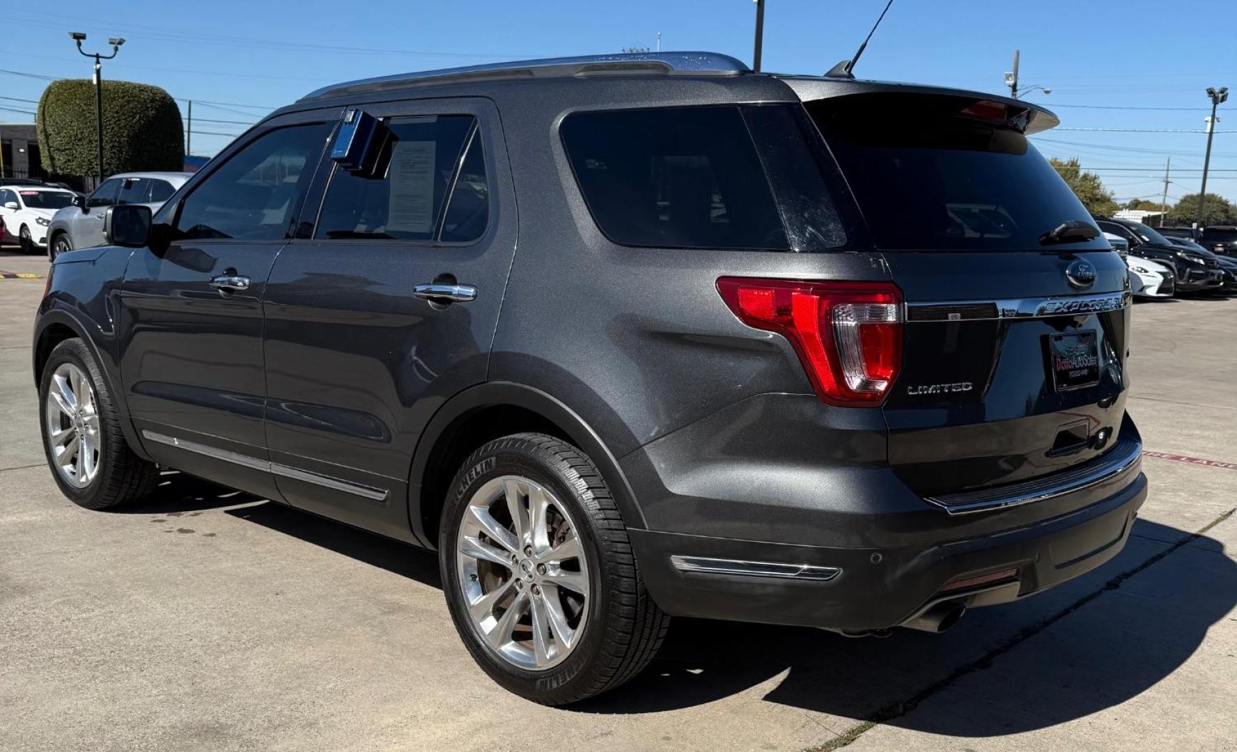 2018 Gray Ford Explorer Limited (1FM5K7FH4JG) , located at 2401 E Main St., Grand Prairie, TX, 75050, (972) 262-4440, 32.748981, -96.969643 - Photo#7