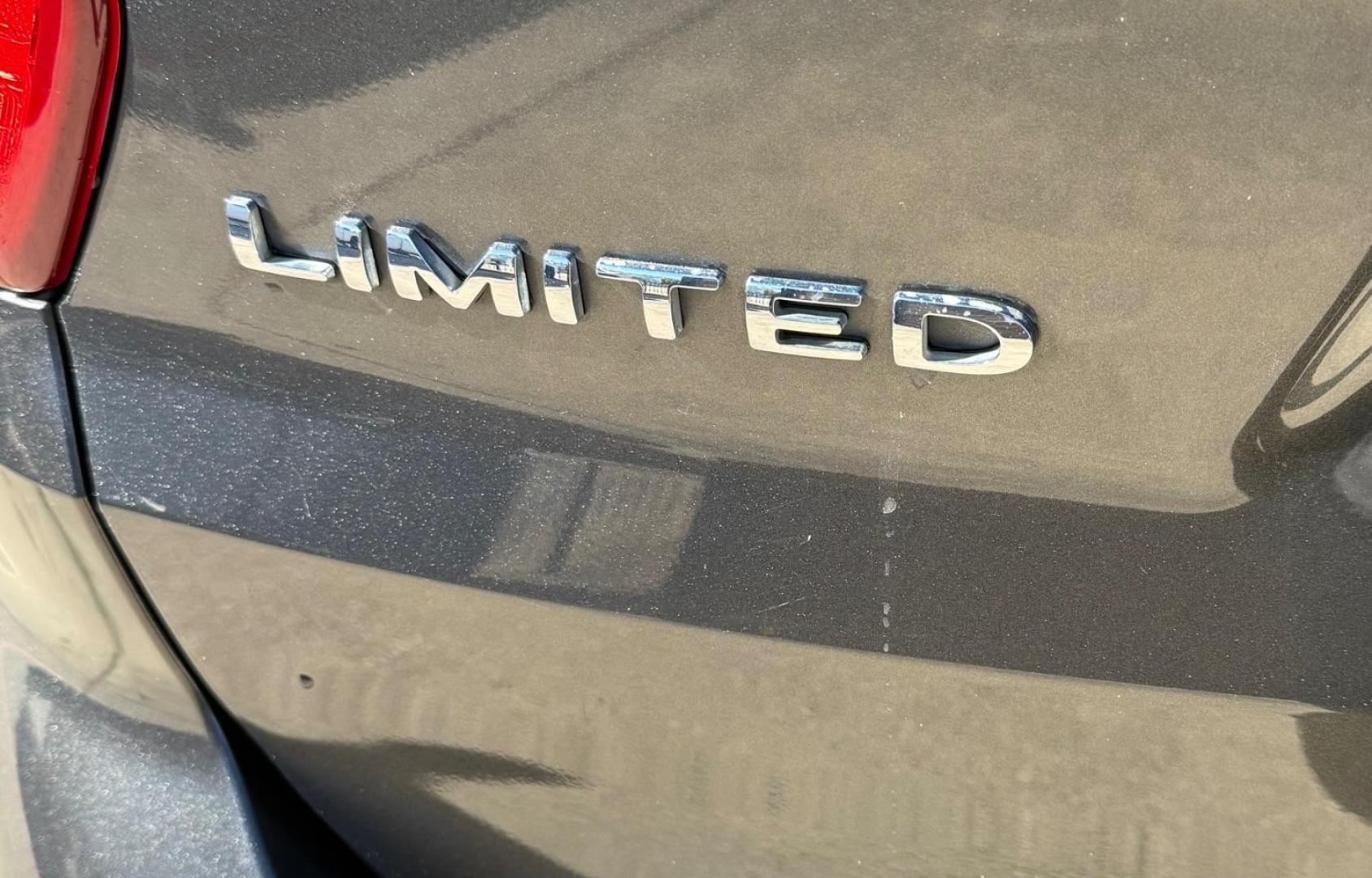 2018 Gray Ford Explorer Limited (1FM5K7FH4JG) , located at 2401 E Main St., Grand Prairie, TX, 75050, (972) 262-4440, 32.748981, -96.969643 - Photo#9