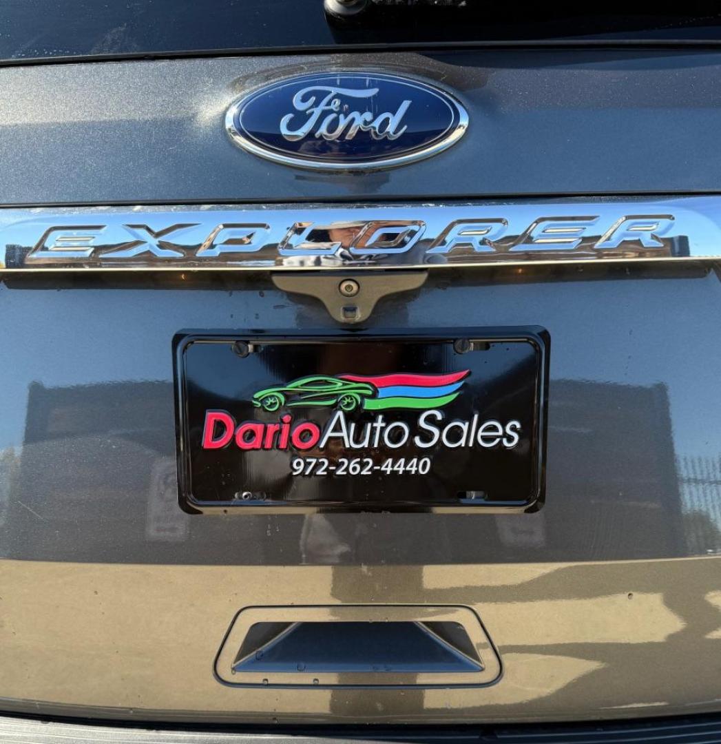2018 Gray Ford Explorer Limited (1FM5K7FH4JG) , located at 2401 E Main St., Grand Prairie, TX, 75050, (972) 262-4440, 32.748981, -96.969643 - Photo#10