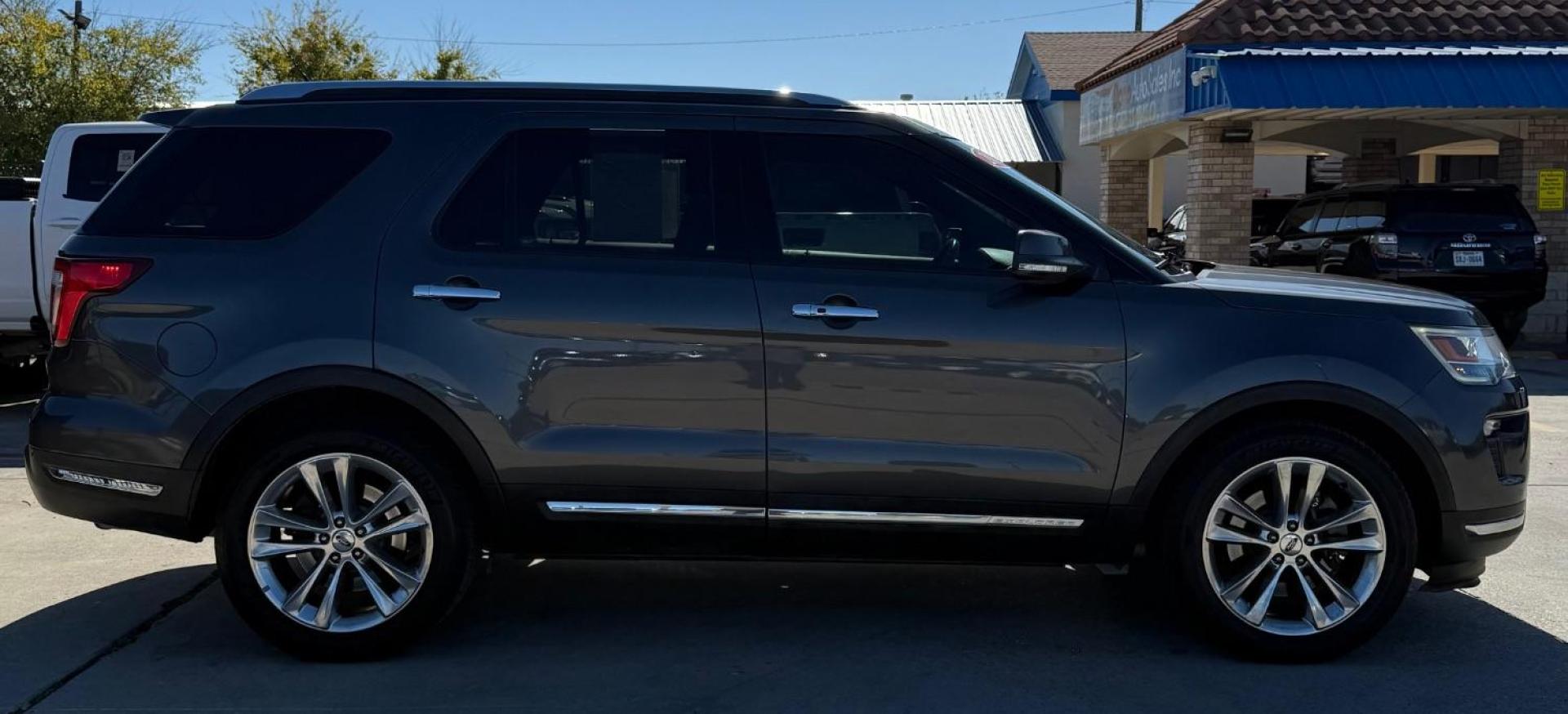 2018 Gray Ford Explorer Limited (1FM5K7FH4JG) , located at 2401 E Main St., Grand Prairie, TX, 75050, (972) 262-4440, 32.748981, -96.969643 - Photo#16