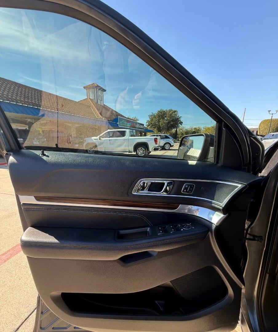 2018 Gray Ford Explorer Limited (1FM5K7FH4JG) , located at 2401 E Main St., Grand Prairie, TX, 75050, (972) 262-4440, 32.748981, -96.969643 - Photo#20
