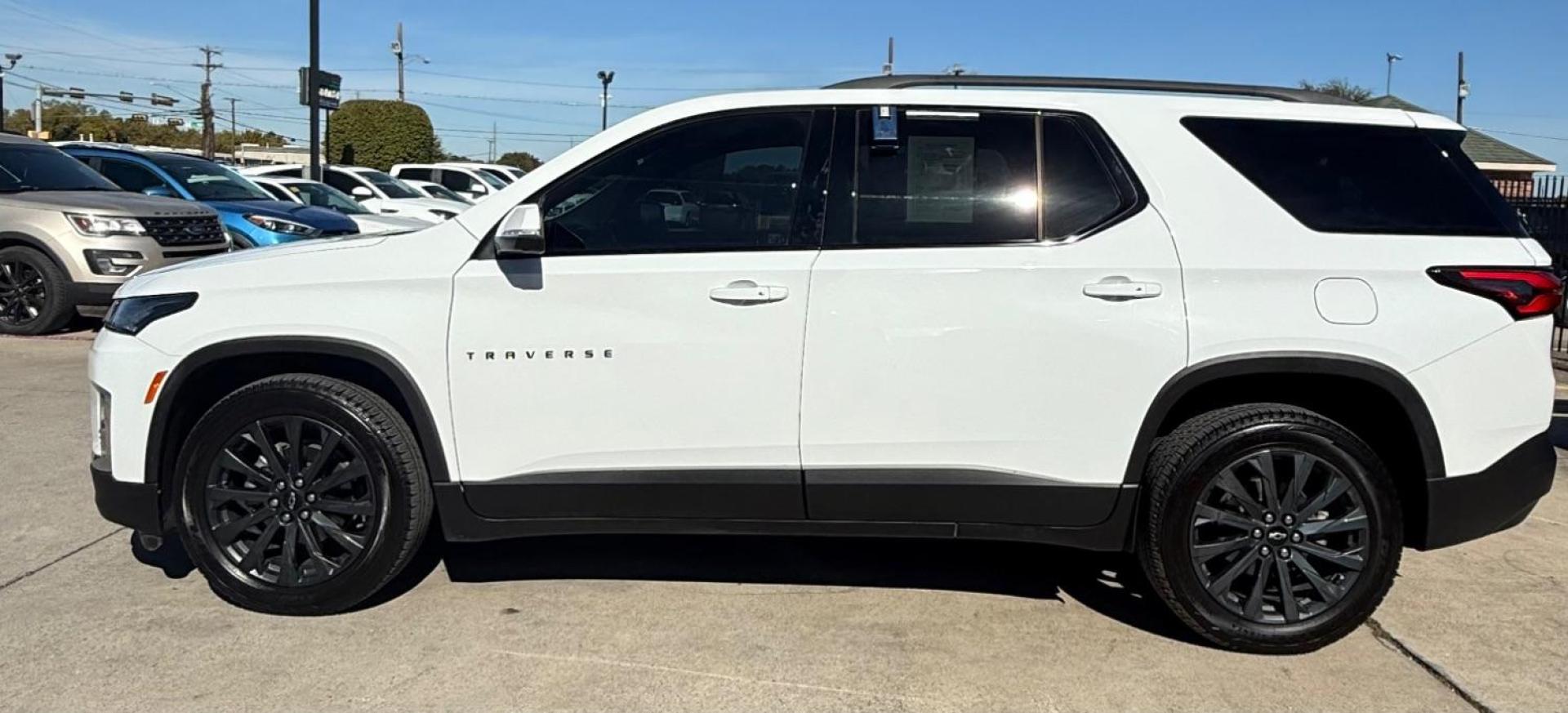 2023 White Chevrolet Traverse FWD RS (1GNERJKW4PJ) with an 3.6L V-6 gasoline direct injection engine, located at 2401 E Main St., Grand Prairie, TX, 75050, (972) 262-4440, 32.748981, -96.969643 - Photo#5