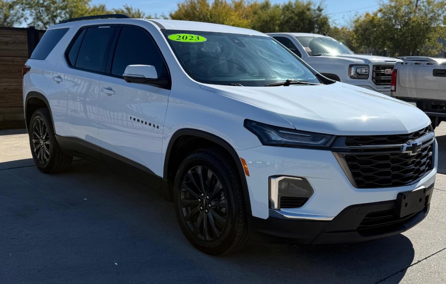2023 White Chevrolet Traverse FWD RS (1GNERJKW4PJ) with an 3.6L V-6 gasoline direct injection engine, located at 2401 E Main St., Grand Prairie, TX, 75050, (972) 262-4440, 32.748981, -96.969643 - Photo#19